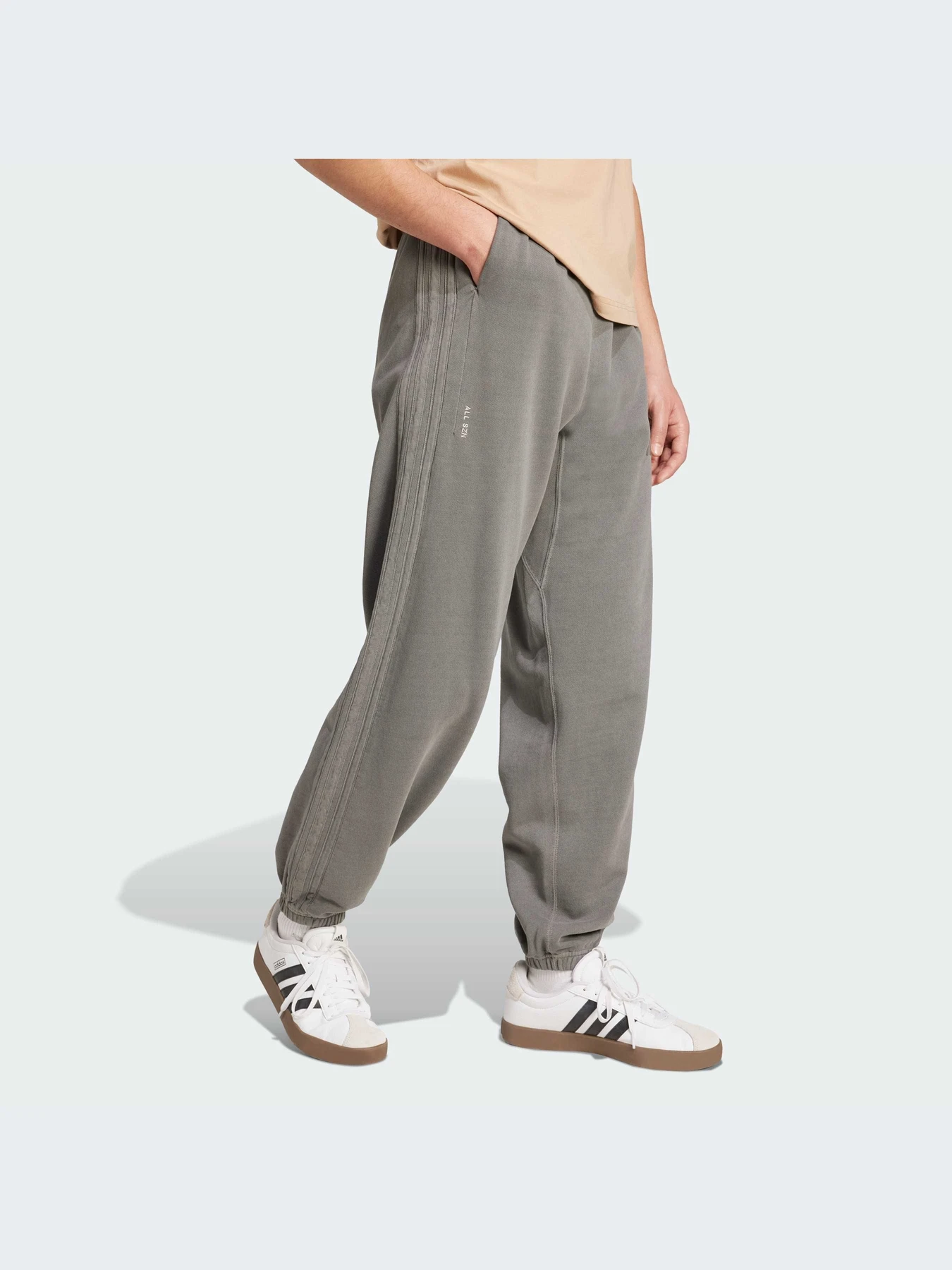 Брюки Adidas модель JL6524-KZ Брюки Adidas модель JL6524-KZ Фото