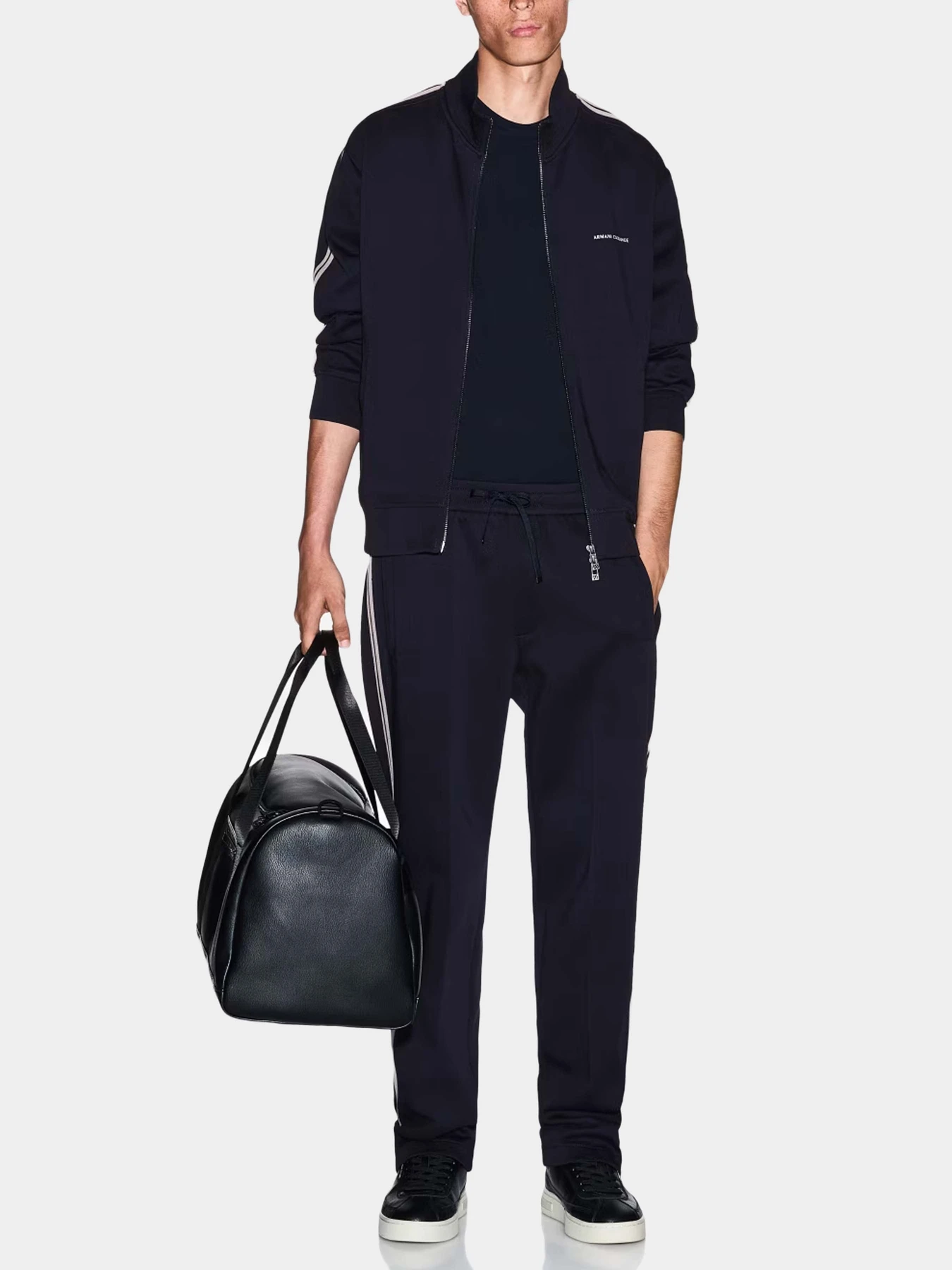 Худи и свитшоты Armani Exchange модель XM001361-AF10818-UB101 Худи и свитшоты Armani Exchange модель XM001361-AF10818-UB101 Фото