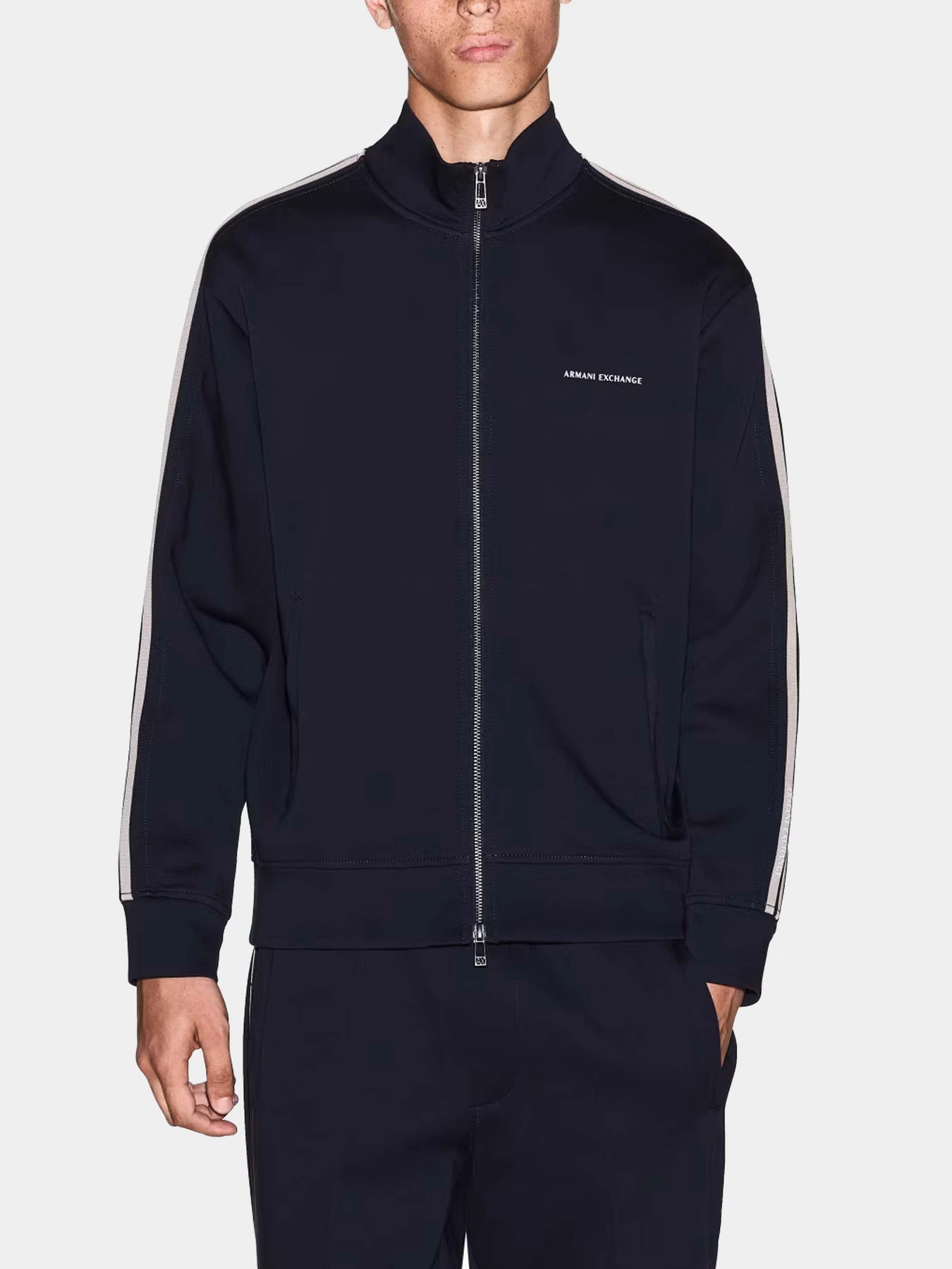 Худи и свитшоты Armani Exchange модель XM001361-AF10818-UB101 Худи и свитшоты Armani Exchange модель XM001361-AF10818-UB101 Фото