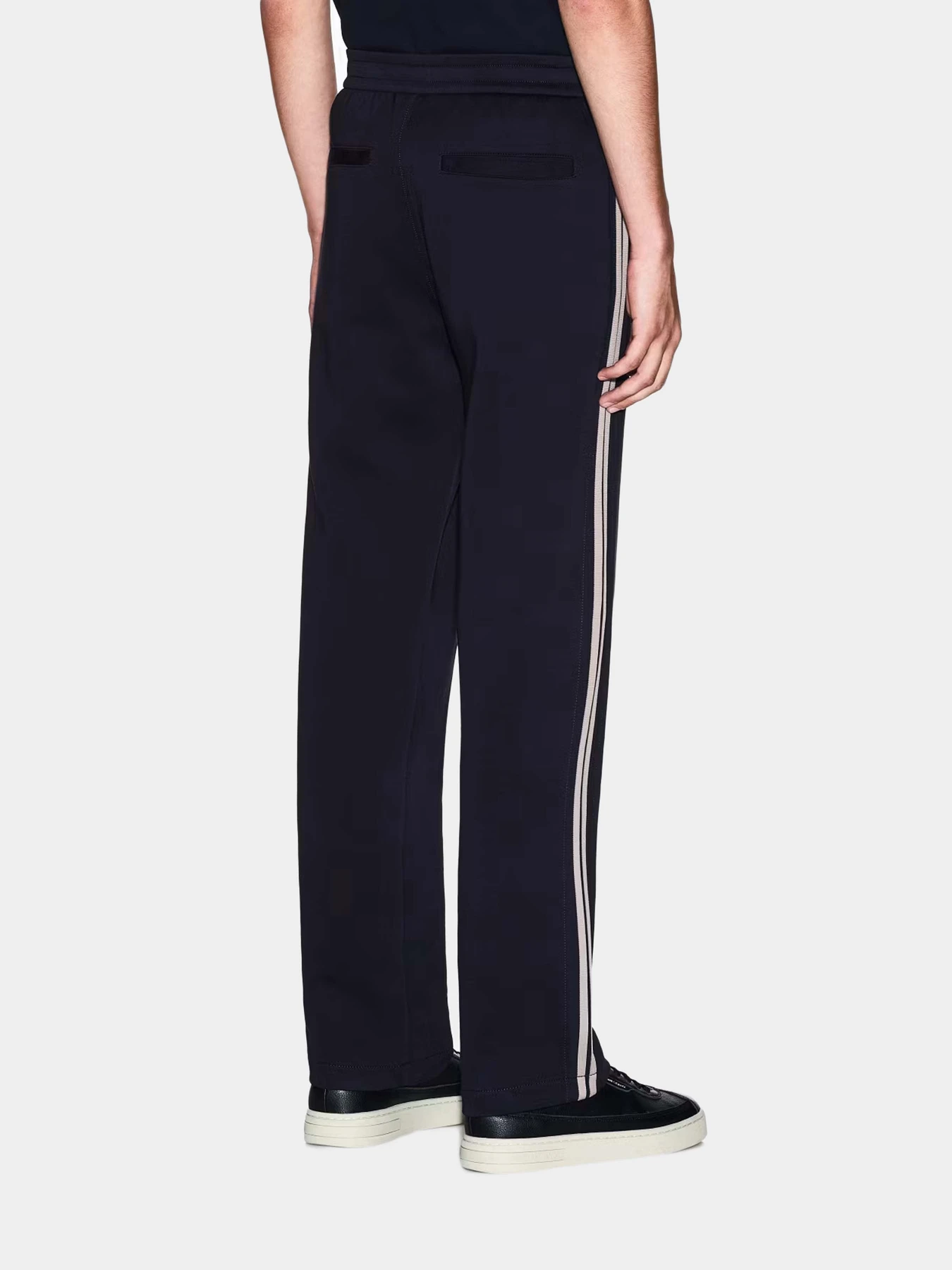 Брюки Armani Exchange модель XM001362-AF10818-UB101 Брюки Armani Exchange модель XM001362-AF10818-UB101 Фото