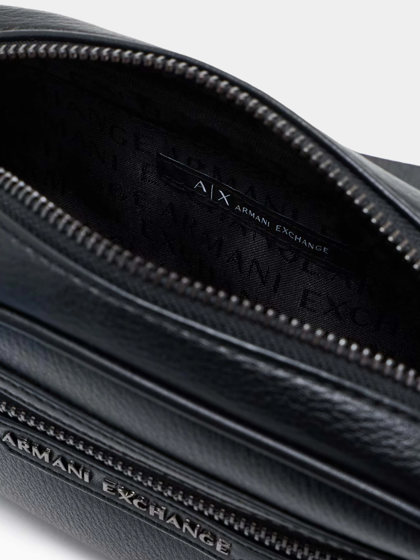 Сумки Armani Exchange модель XM001601-AF17205-MC105 Сумки Armani Exchange модель XM001601-AF17205-MC105 Фото