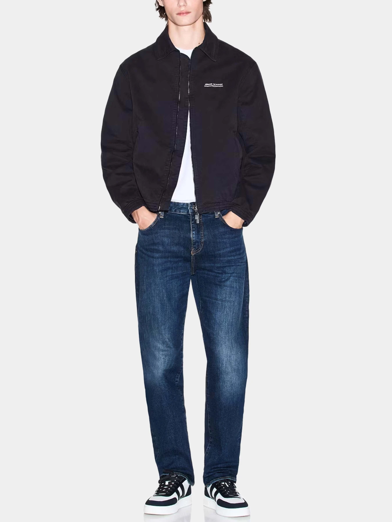 Куртки и дубленки Armani Exchange модель XM001863-AF16680-UB101 Куртки и дубленки Armani Exchange модель XM001863-AF16680-UB101 Фото