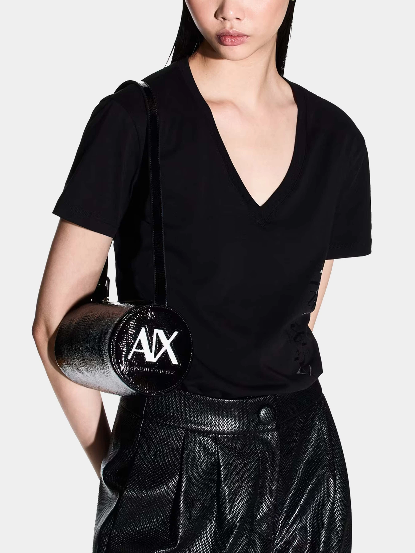 Сумки Armani Exchange модель XW001216-AF17122-UC001 Фото