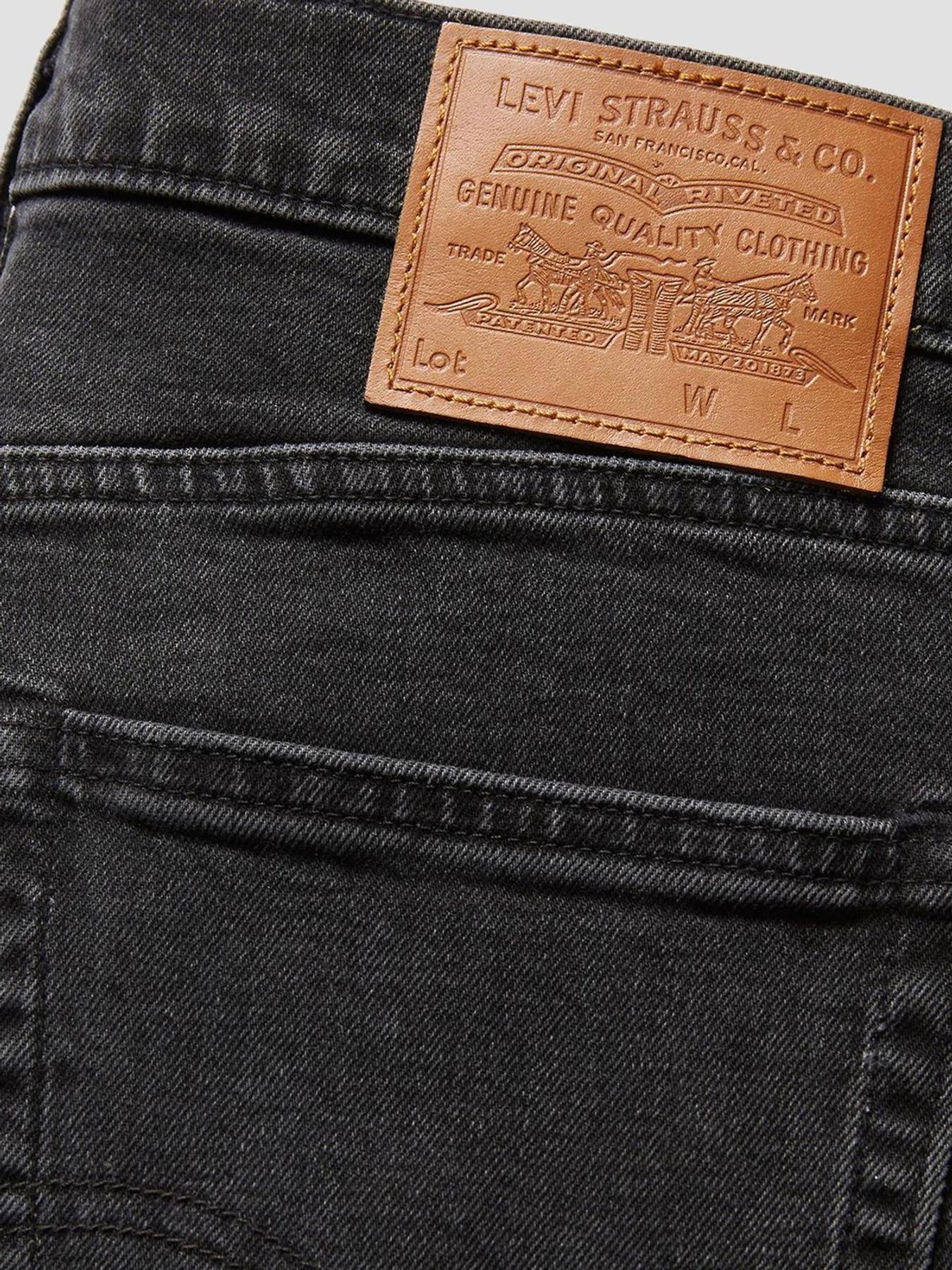 Джинсы Levi's модель 28833;1266 Фото