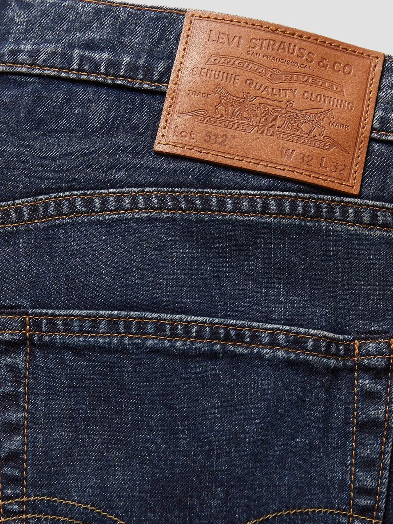 Джинсы Levi's модель 28833;1290 Фото