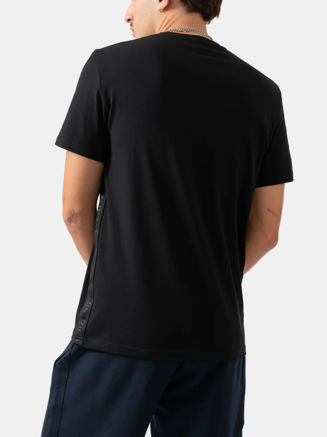 Футболки и поло Emporio Armani модель EM000377-AF15374-UC001 Футболки и поло Emporio Armani модель EM000377-AF15374-UC001 Фото