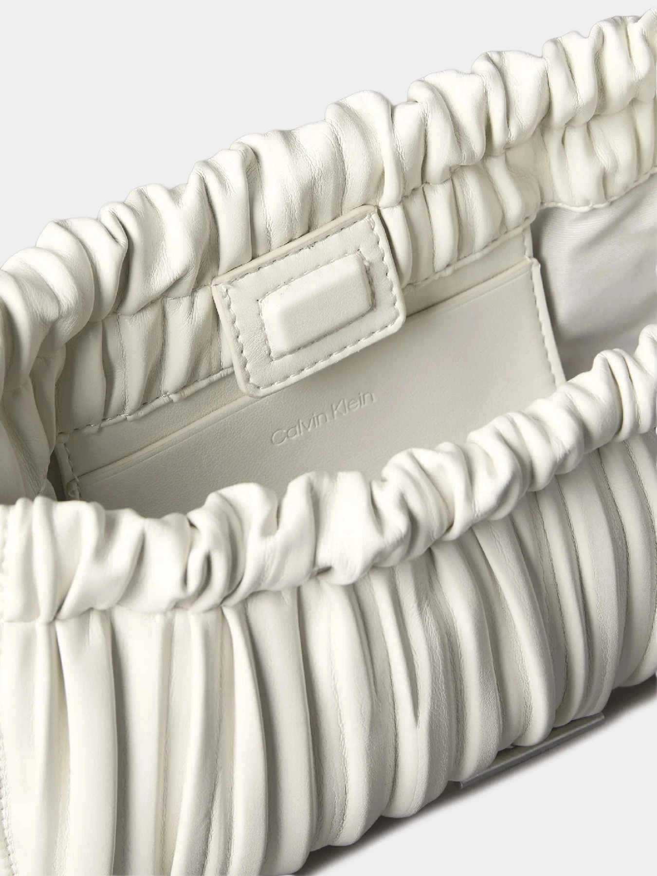 Сумки Calvin Klein модель LV04F3077G-FUP Сумки Calvin Klein модель LV04F3077G-FUP Фото