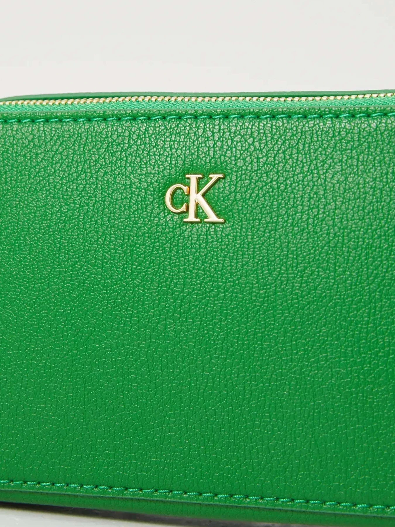 Сумки Calvin Klein модель LV04K1086G-0K6 Сумки Calvin Klein модель LV04K1086G-0K6 Фото
