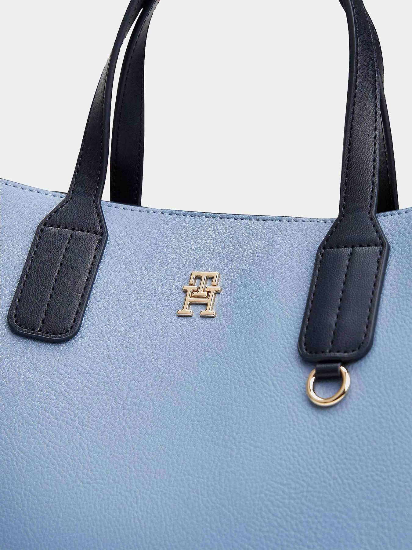 Сумки Tommy Hilfiger модель AW0AW17459-C2B Фото