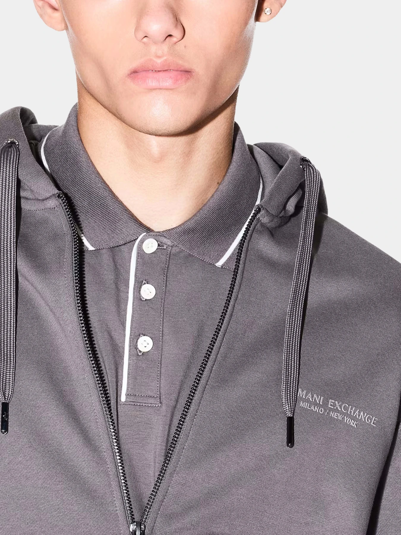 Худи и свитшоты Armani Exchange модель XM001293-AF20934-U8092 Фото