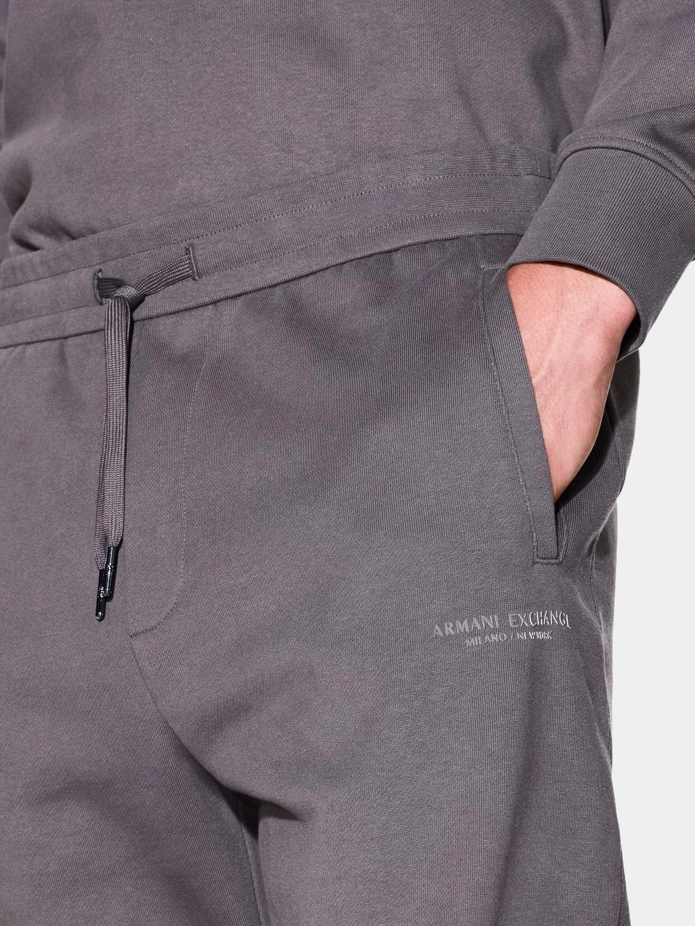 Брюки Armani Exchange модель XM001299-AF20934-U8092 Брюки Armani Exchange модель XM001299-AF20934-U8092 Фото