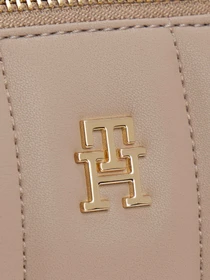 Сумки Tommy Hilfiger модель AW0AW17453-AFE Фото
