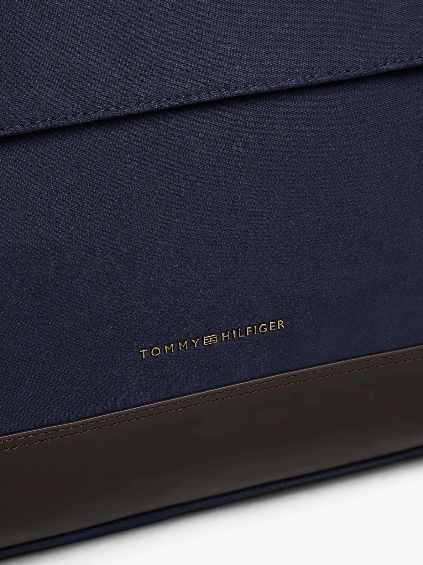 Сумки Tommy Hilfiger модель AM0AM13503-C7G Сумки Tommy Hilfiger модель AM0AM13503-C7G Фото