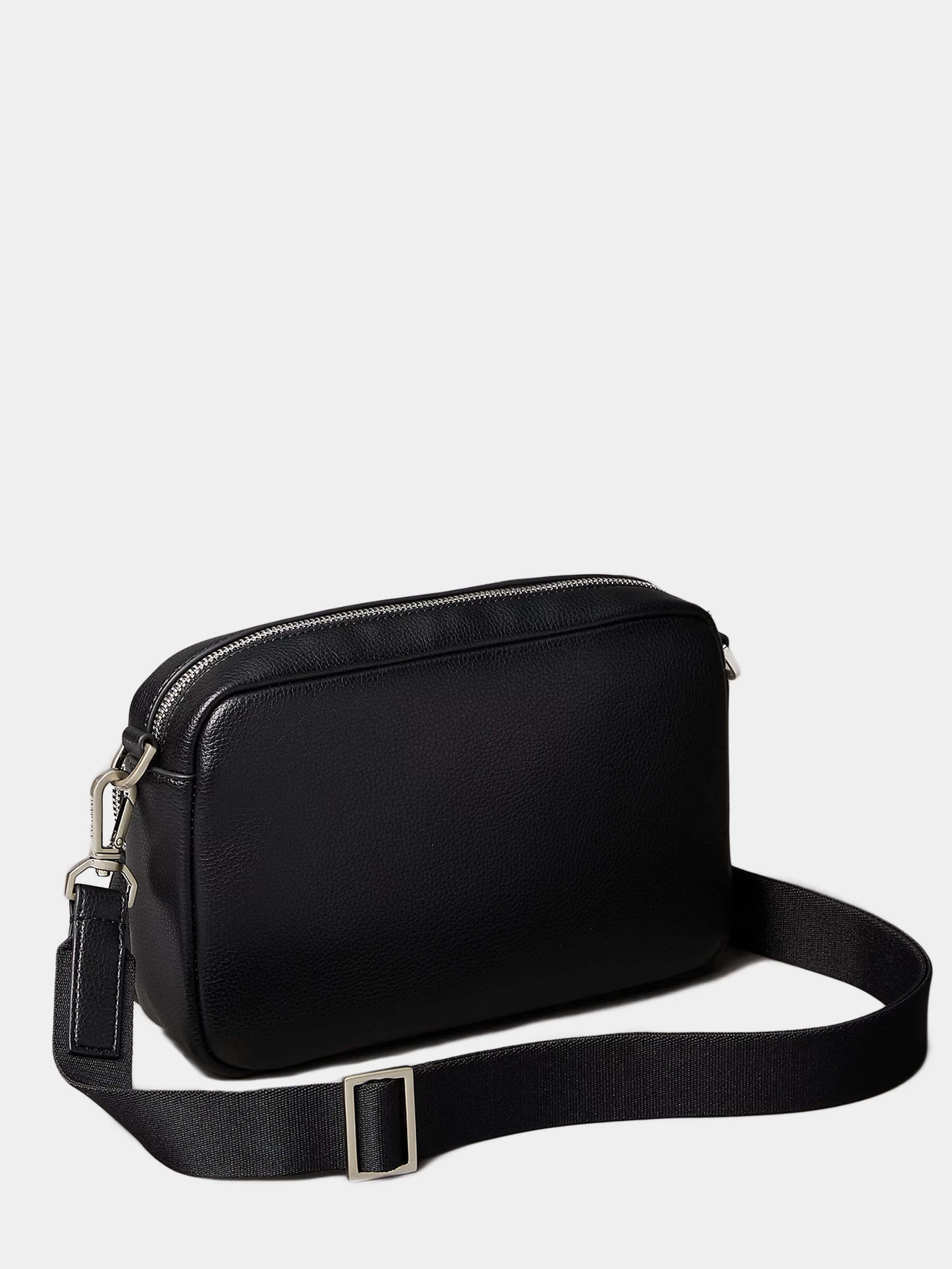 Сумки Calvin Klein модель LV04D3159G-UB1 Сумки Calvin Klein модель LV04D3159G-UB1 Фото