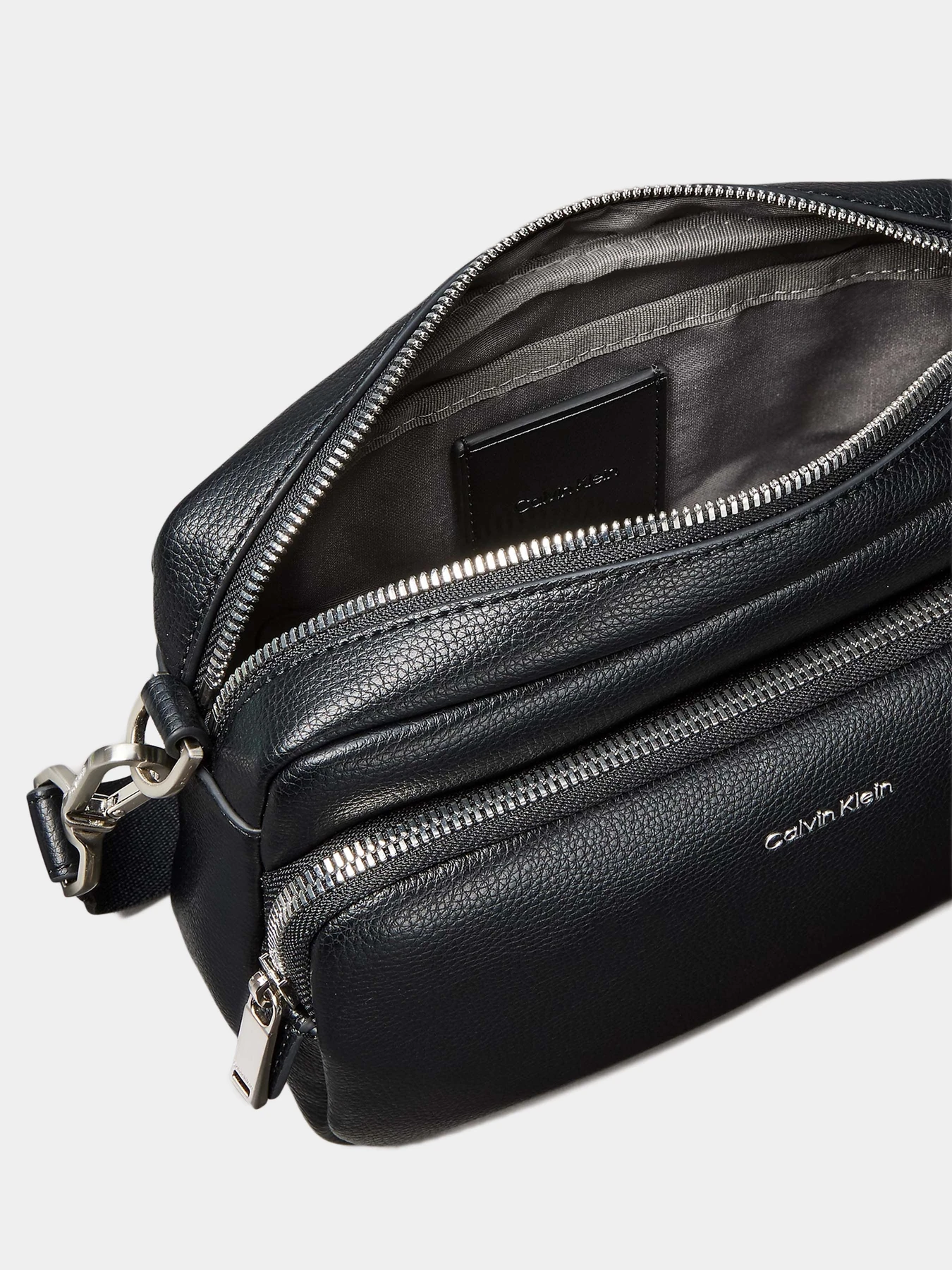 Сумки Calvin Klein модель LV04D3159G-UB1 Сумки Calvin Klein модель LV04D3159G-UB1 Фото