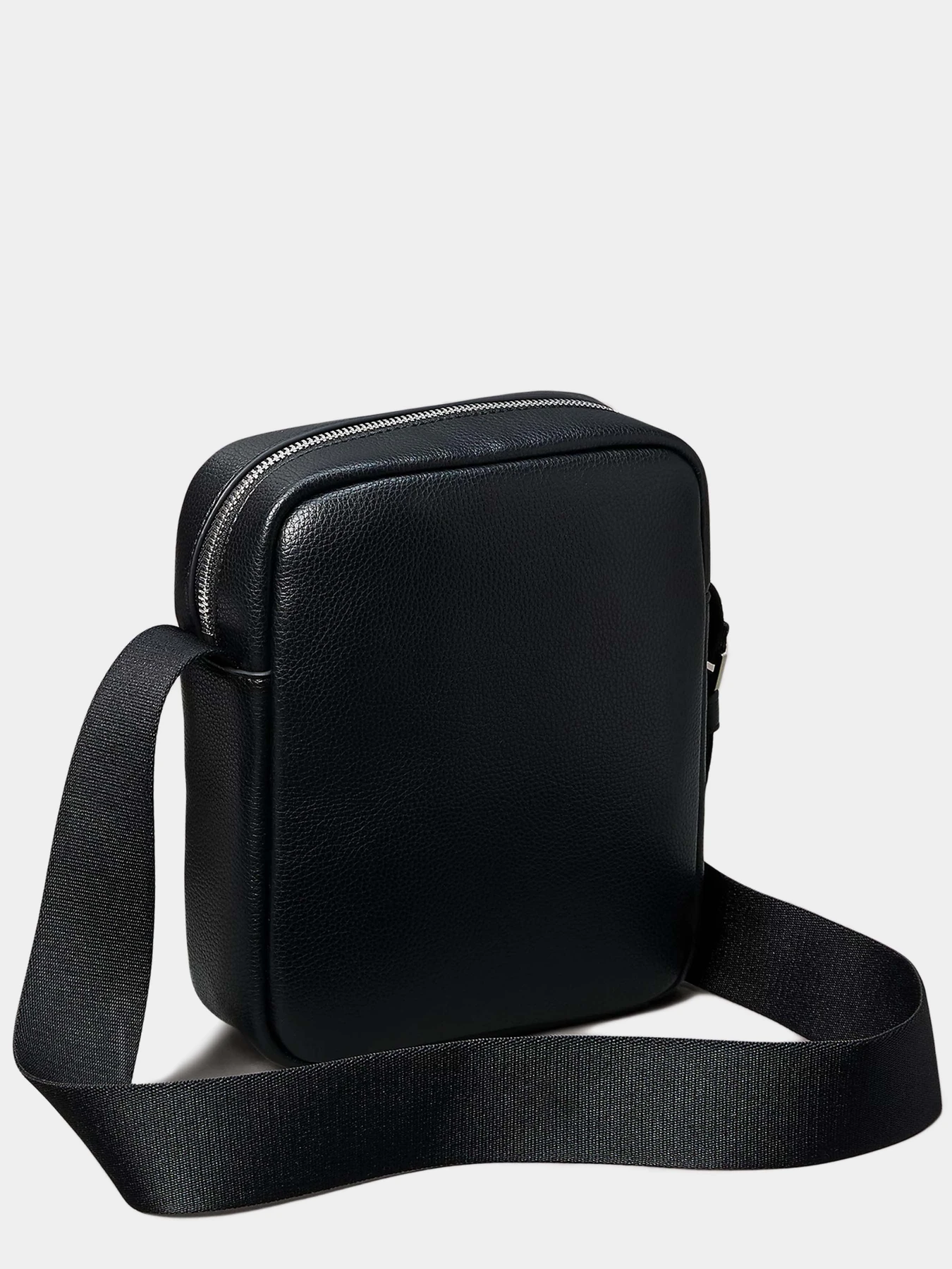 Сумки Calvin Klein модель LV04D3160G-UB1 Сумки Calvin Klein модель LV04D3160G-UB1 Фото