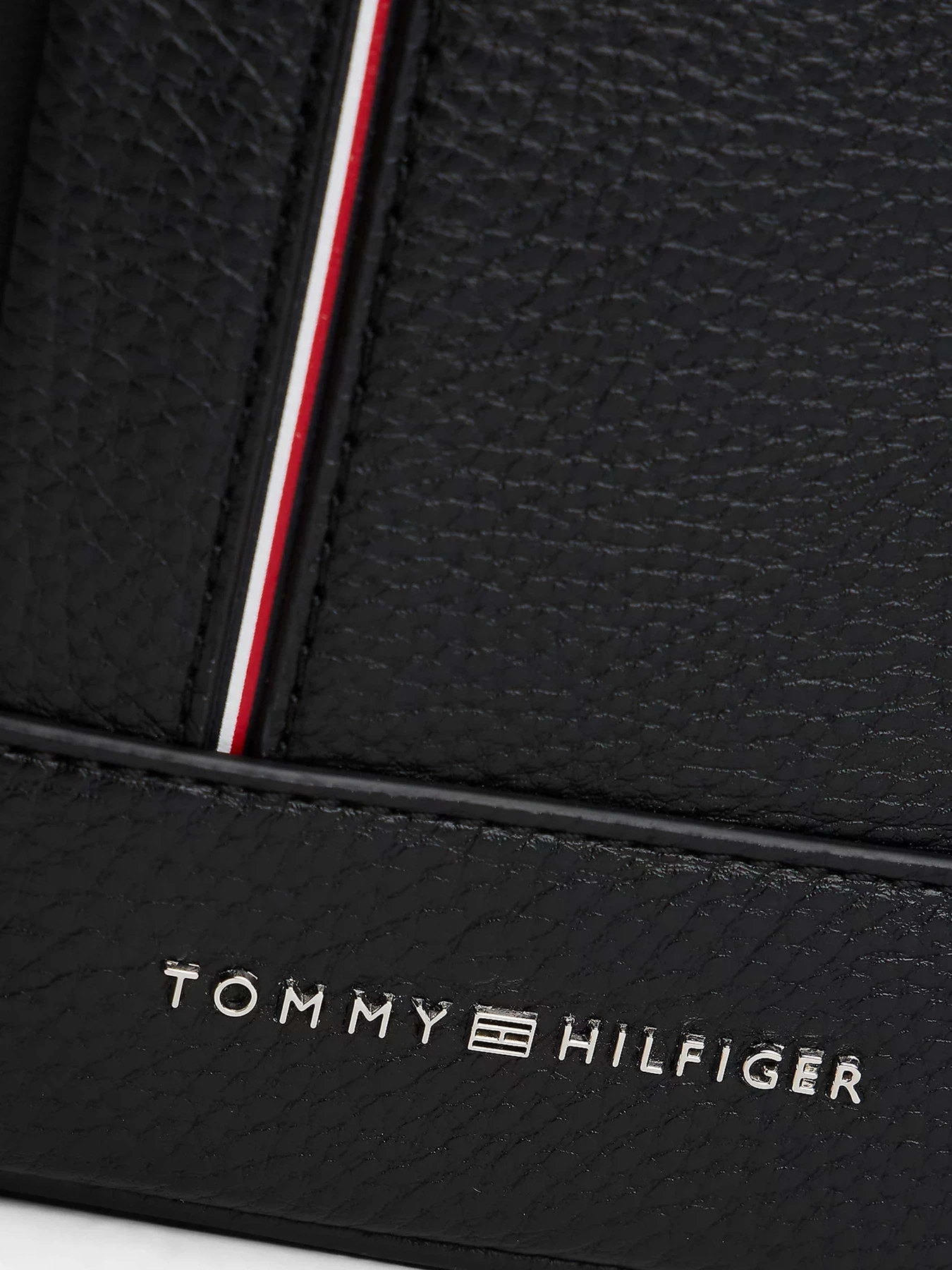 Сумки Tommy Hilfiger модель AM0AM13633-BDS Сумки Tommy Hilfiger модель AM0AM13633-BDS Фото