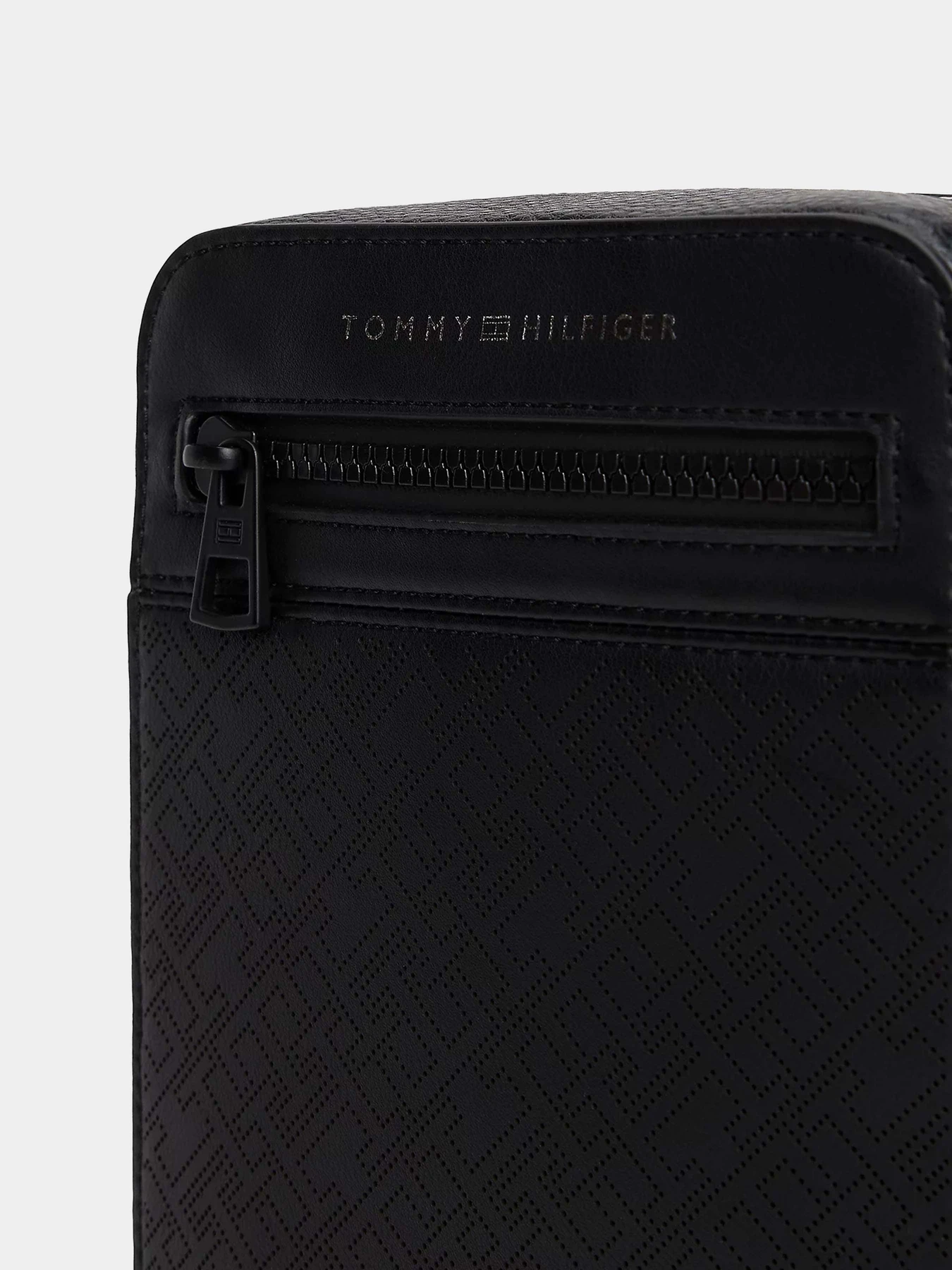 Сумки Tommy Hilfiger модель AM0AM13836-BDS Сумки Tommy Hilfiger модель AM0AM13836-BDS Фото