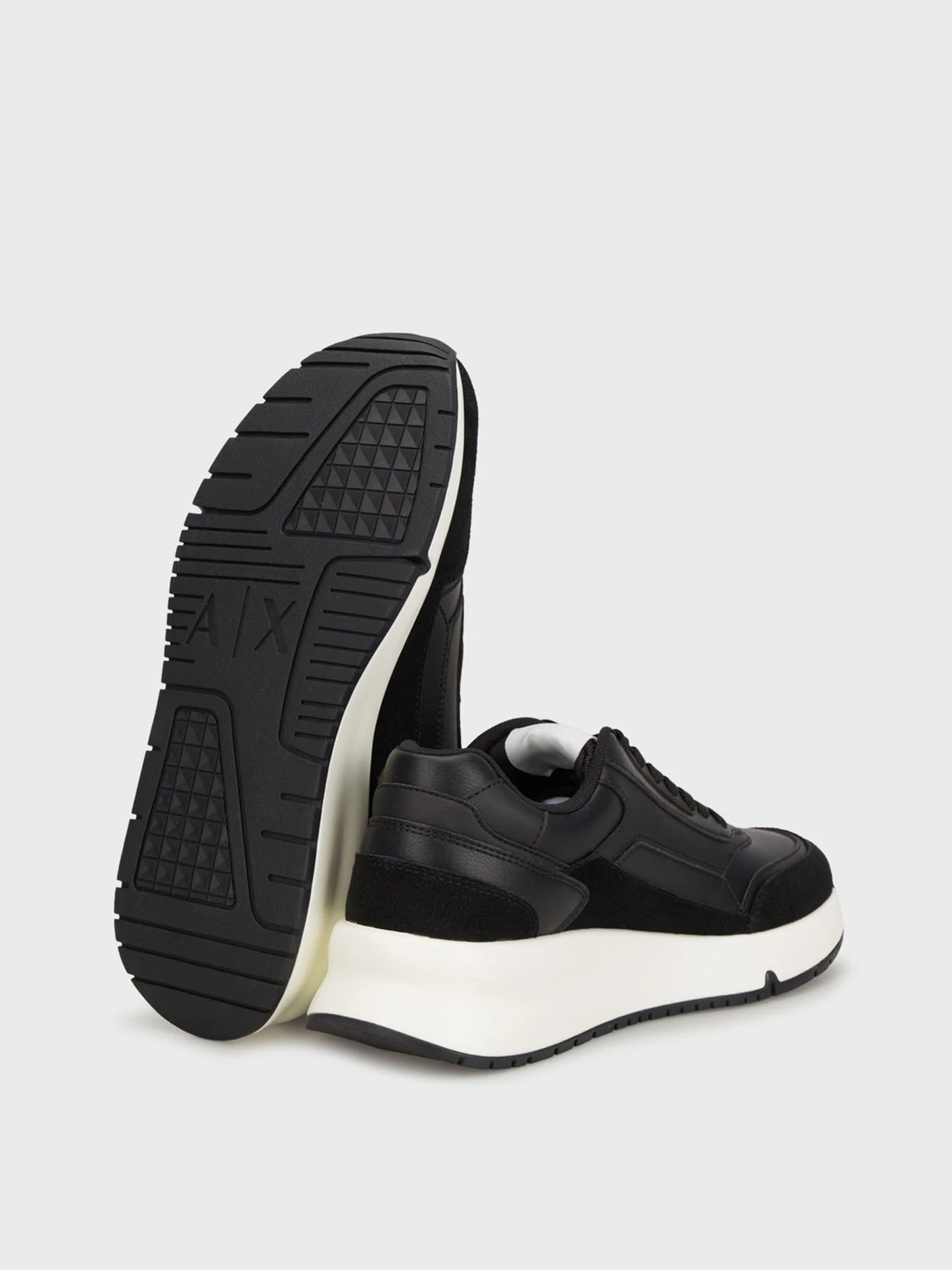 Кроссовки Armani Exchange модель XM001718-AF17544-UC001 Кроссовки Armani Exchange модель XM001718-AF17544-UC001 Фото