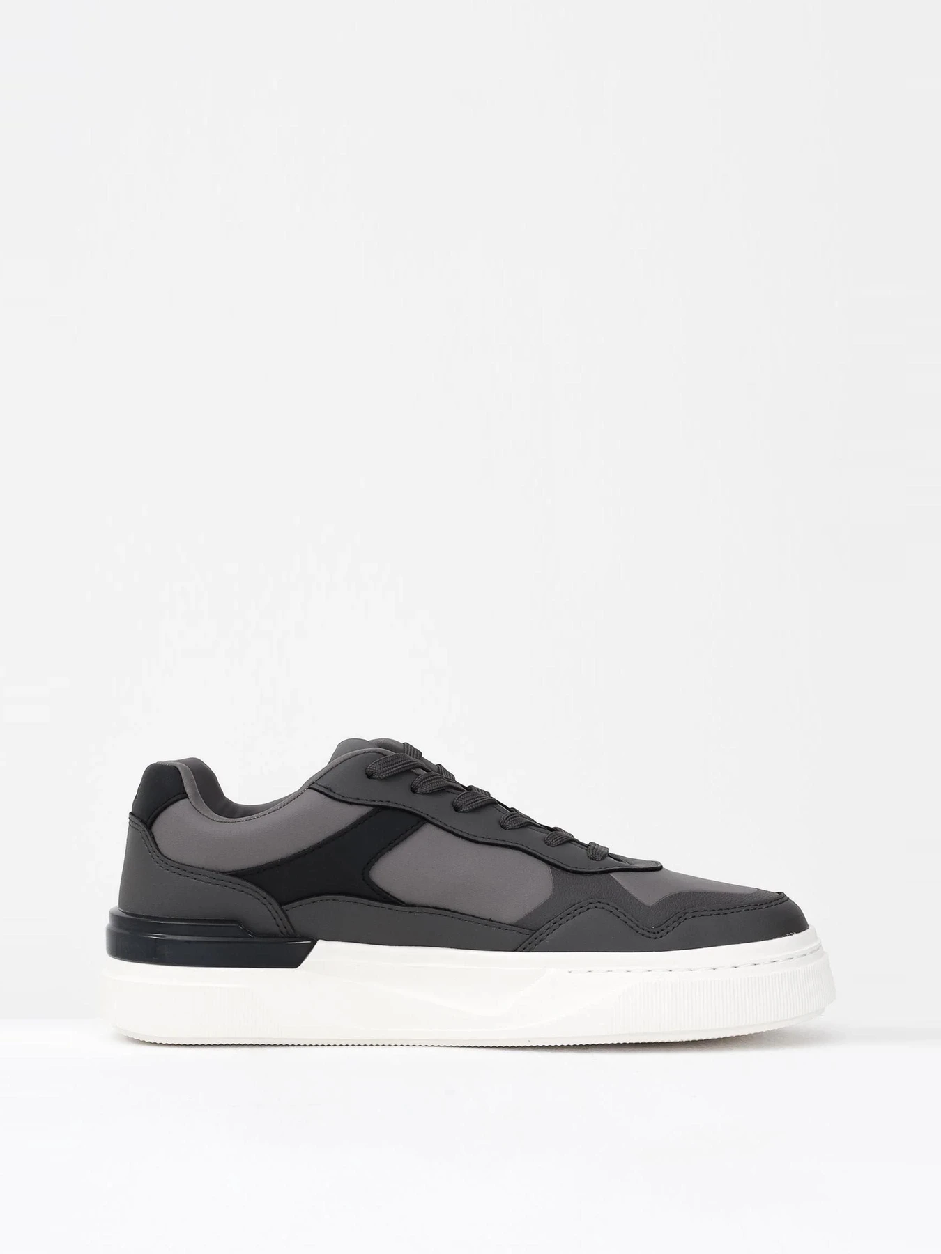 Кроссовки Armani Exchange модель XUX219-XV857-MZ265 Кроссовки Armani Exchange модель XUX219-XV857-MZ265 Фото