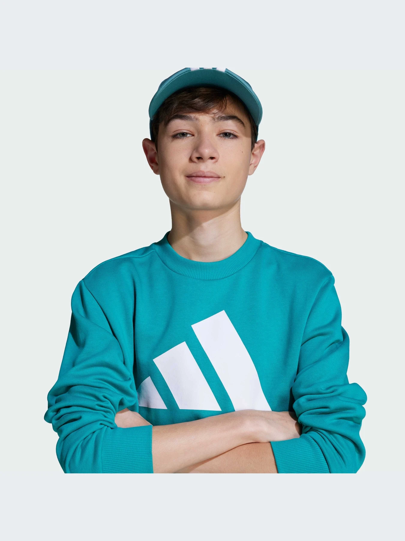 Костюмы Adidas модель JV9938-KZ Костюмы Adidas модель JV9938-KZ Фото