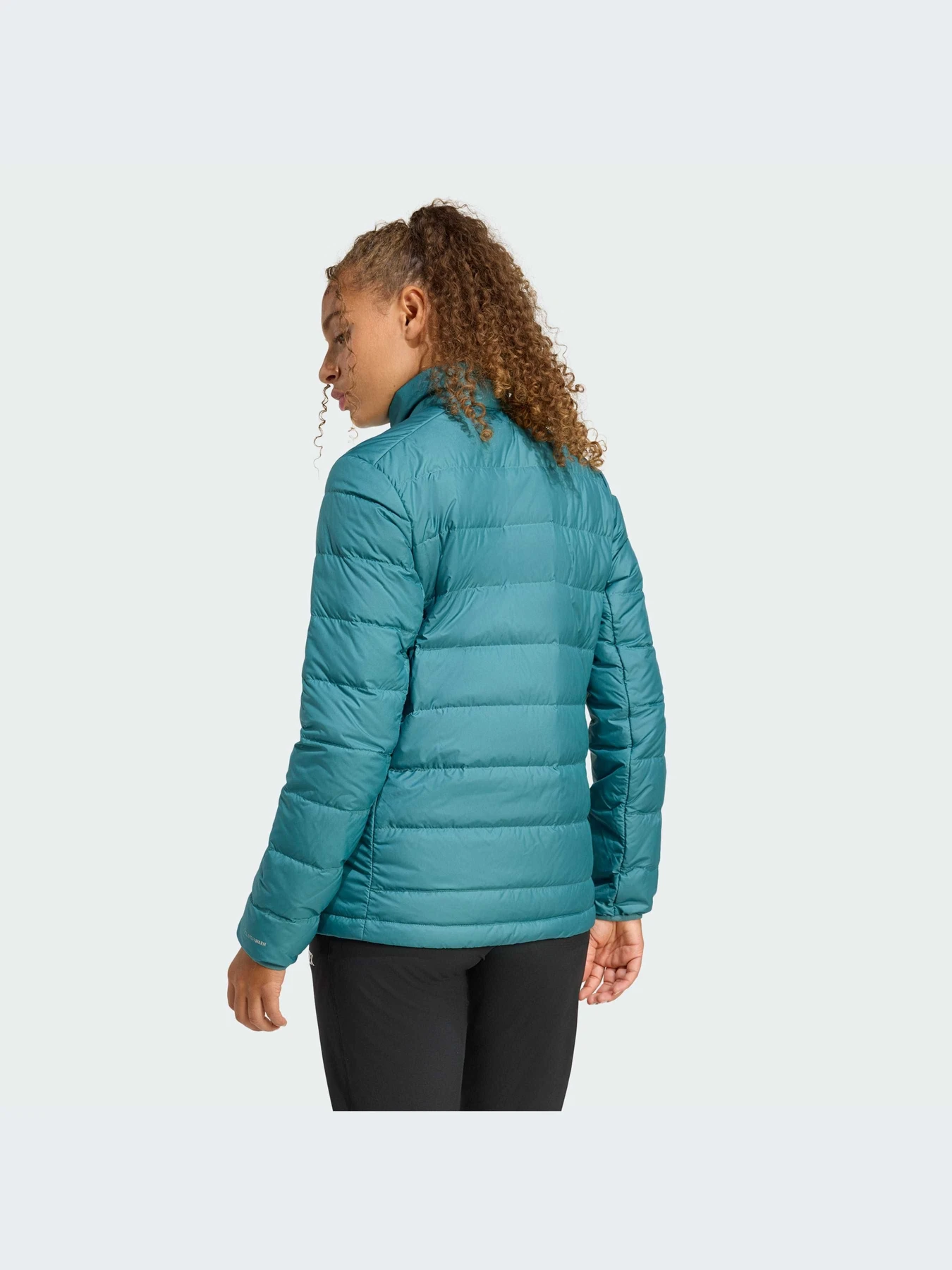 Куртки и дубленки Adidas модель JZ9959-KZ Куртки и дубленки Adidas модель JZ9959-KZ Фото