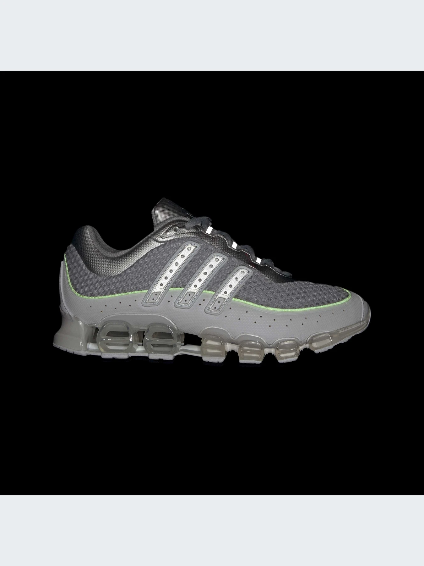Кроссовки Adidas модель JR0908-KZ Кроссовки Adidas модель JR0908-KZ Фото