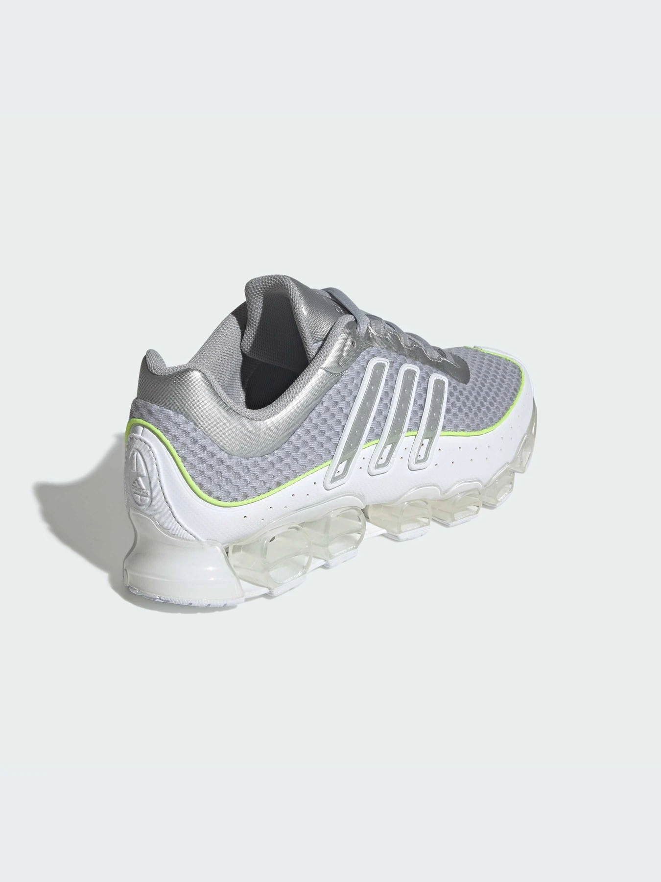 Кроссовки Adidas модель JR0908-KZ Кроссовки Adidas модель JR0908-KZ Фото