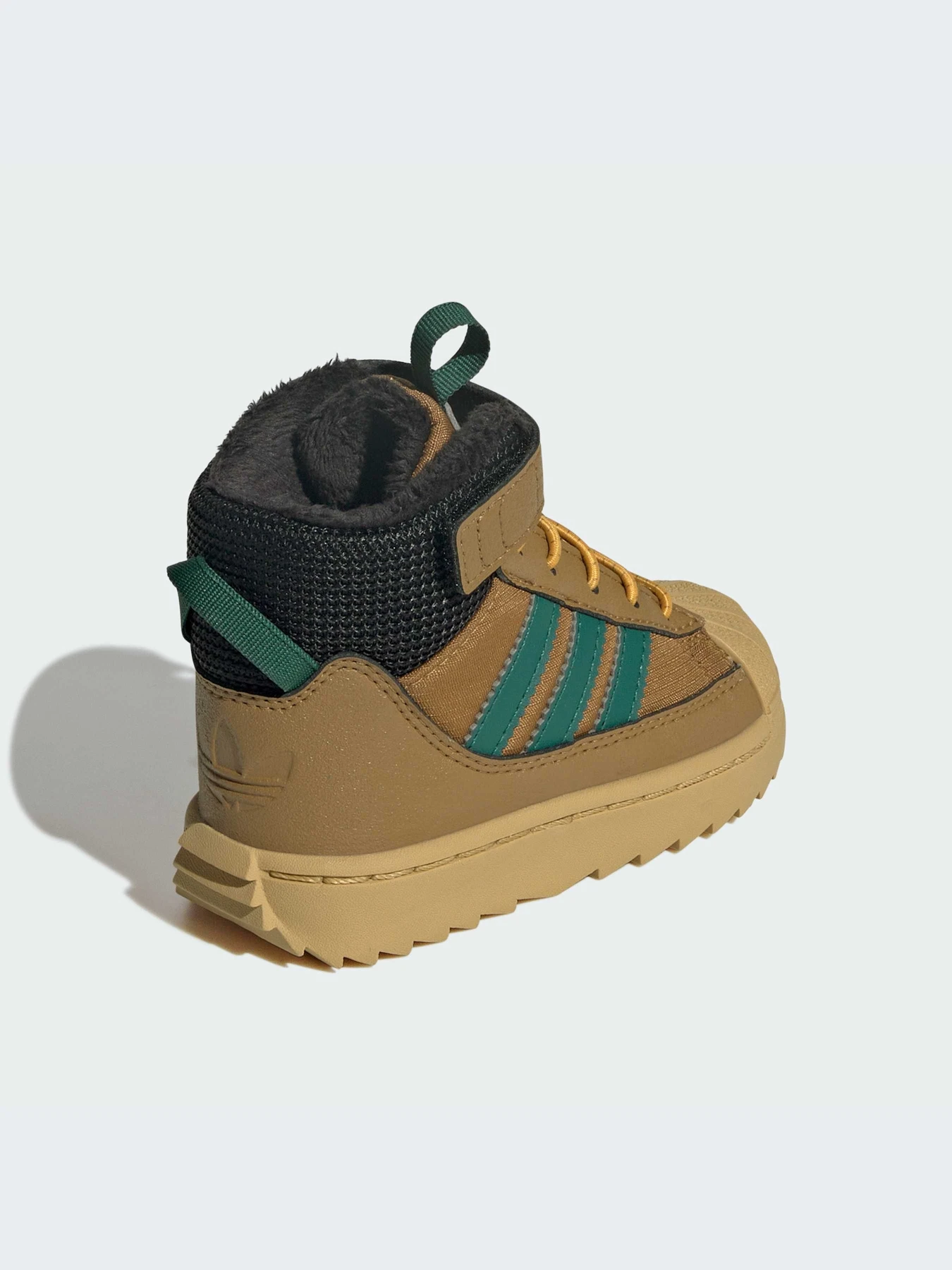 Кроссовки Adidas Superstar модель JQ0341-KZ Кроссовки Adidas Superstar модель JQ0341-KZ Фото
