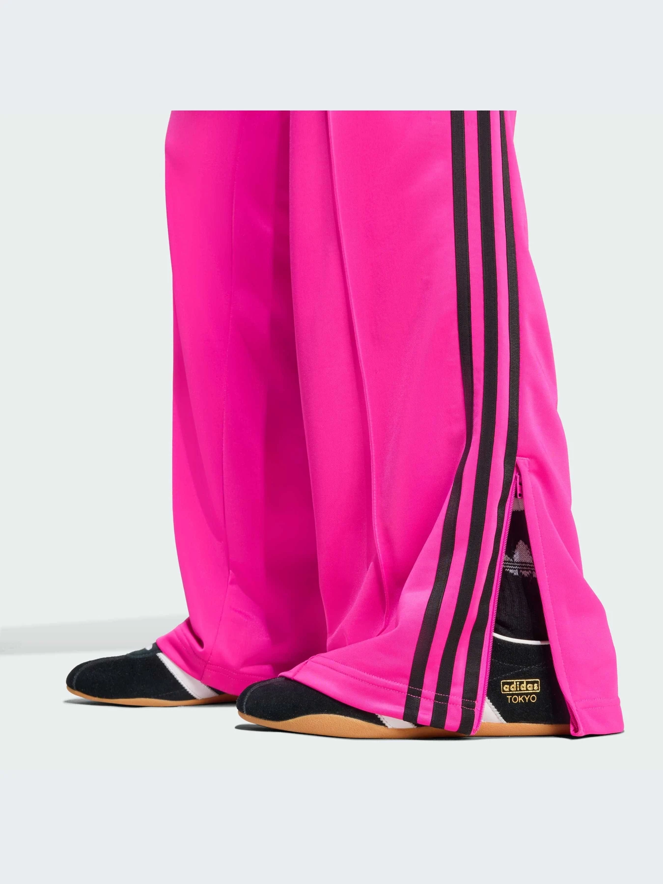 Брюки Adidas модель JY2696-KZ Брюки Adidas модель JY2696-KZ Фото