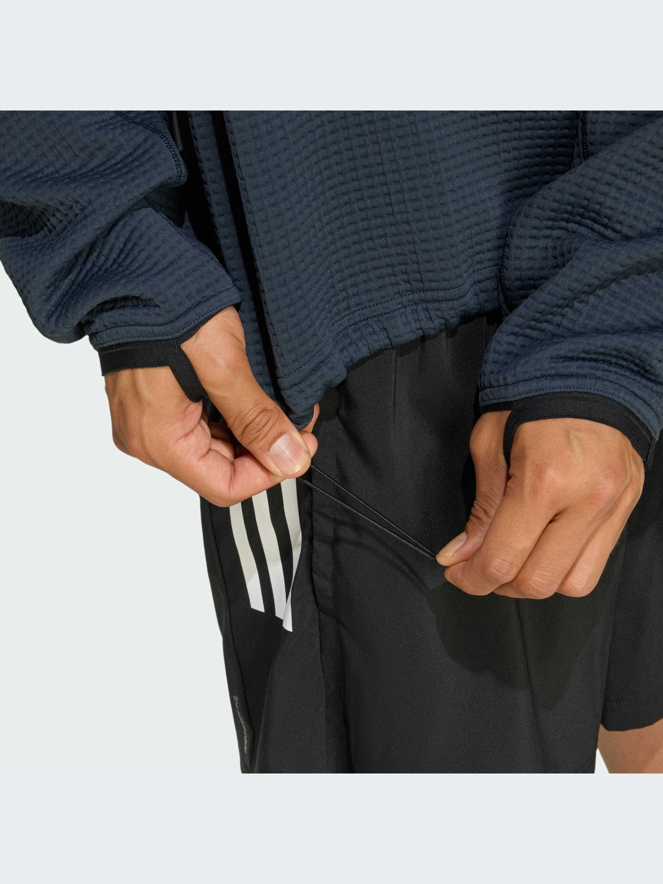 Худи и свитшоты Adidas модель JP3845-KZ Худи и свитшоты Adidas модель JP3845-KZ Фото