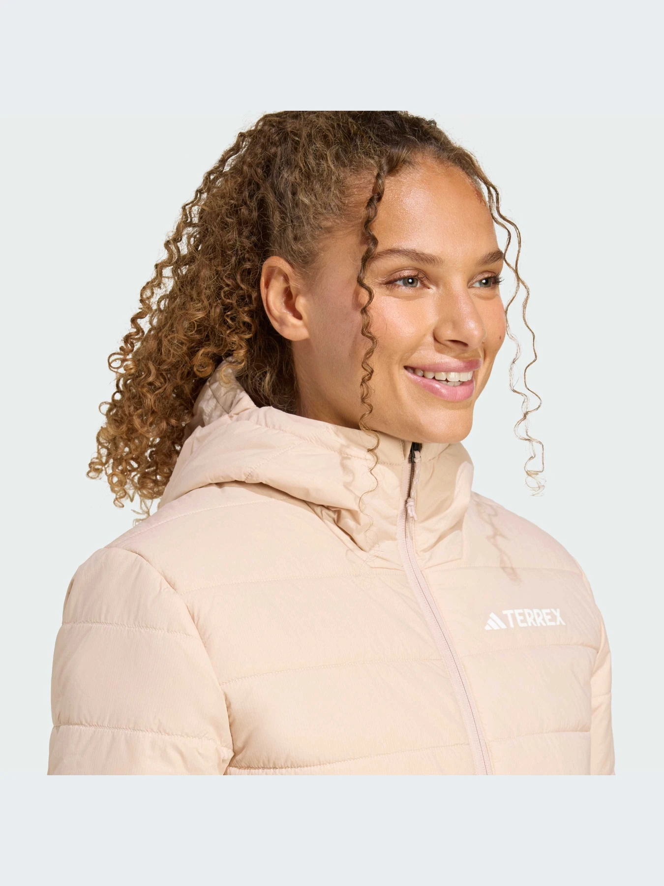 Куртки и дубленки Adidas модель KB2168-KZ Куртки и дубленки Adidas модель KB2168-KZ Фото