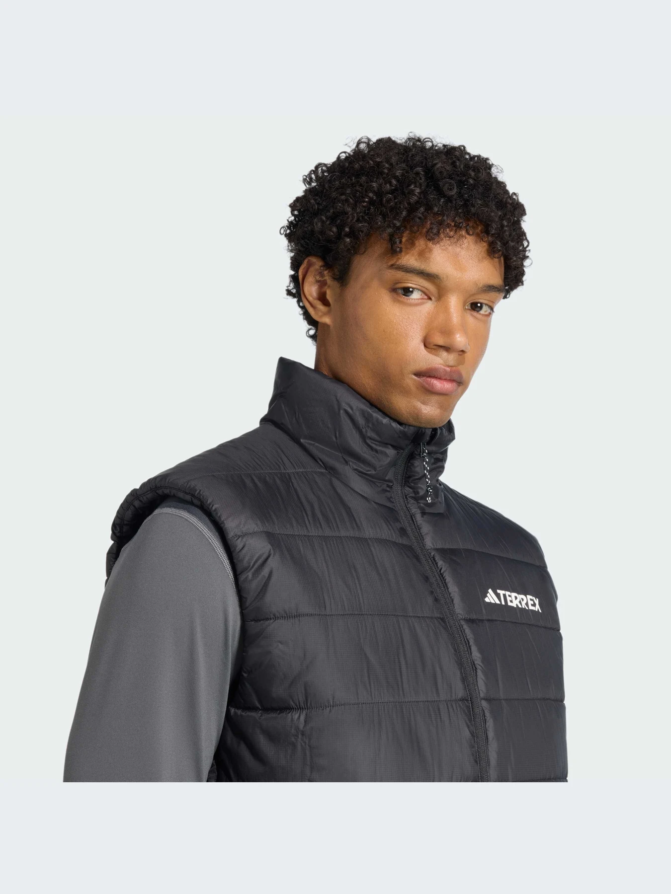Куртки и дубленки Adidas модель KA9740-KZ Куртки и дубленки Adidas модель KA9740-KZ Фото