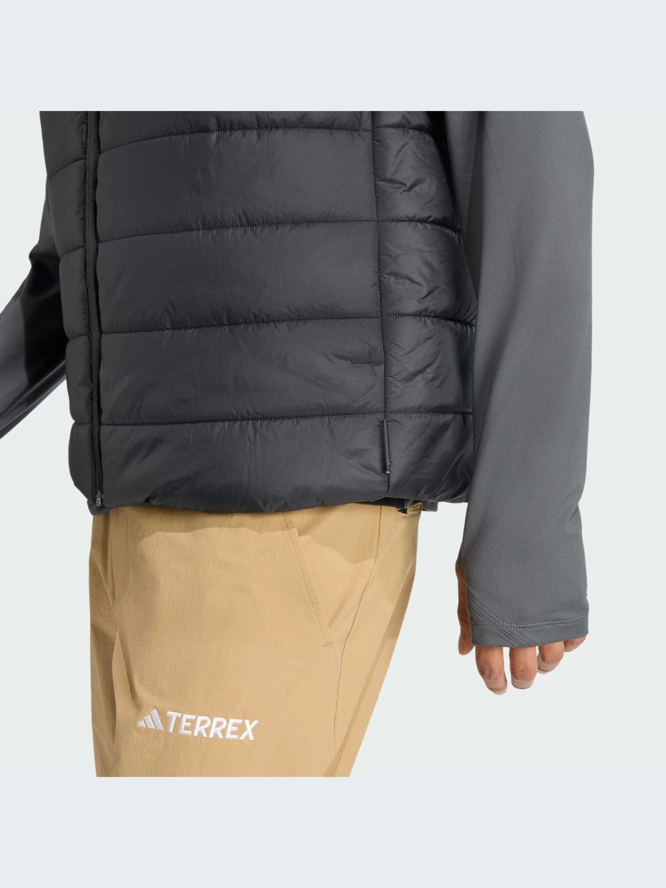Куртки и дубленки Adidas модель KA9740-KZ Куртки и дубленки Adidas модель KA9740-KZ Фото