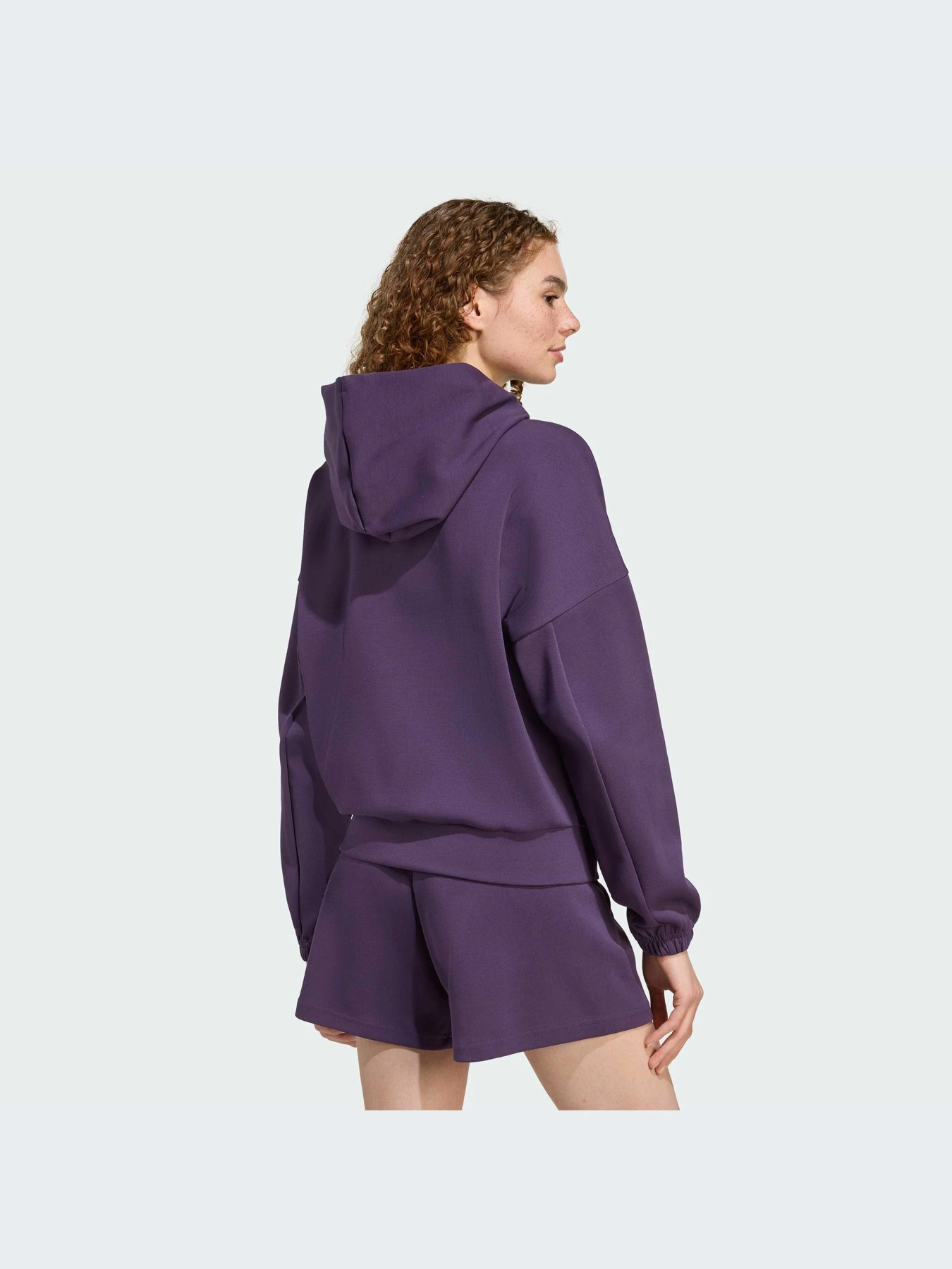 Худи и свитшоты Adidas модель JX0441-KZ Худи и свитшоты Adidas модель JX0441-KZ Фото