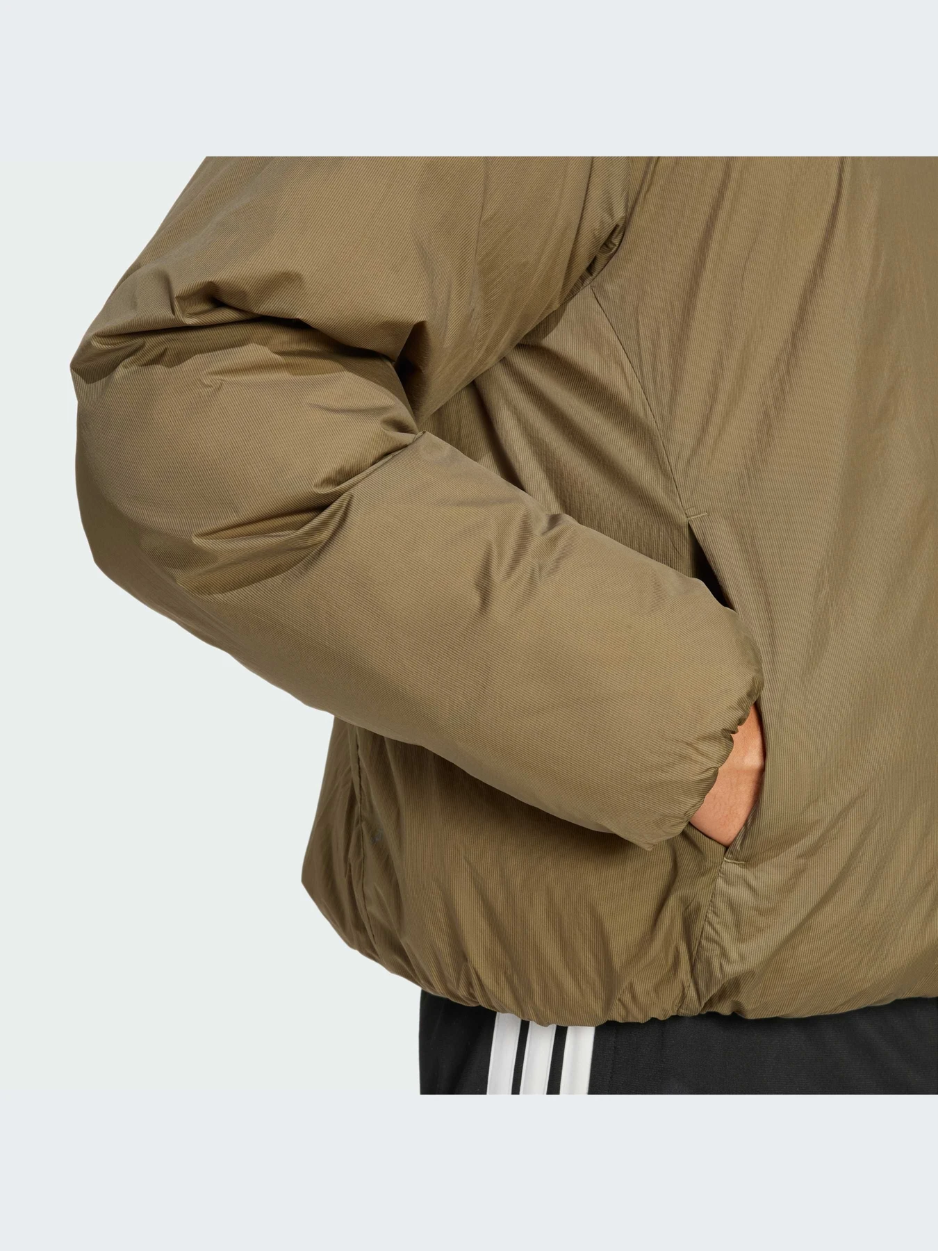Куртки и дубленки Adidas модель JX7793-KZ Куртки и дубленки Adidas модель JX7793-KZ Фото