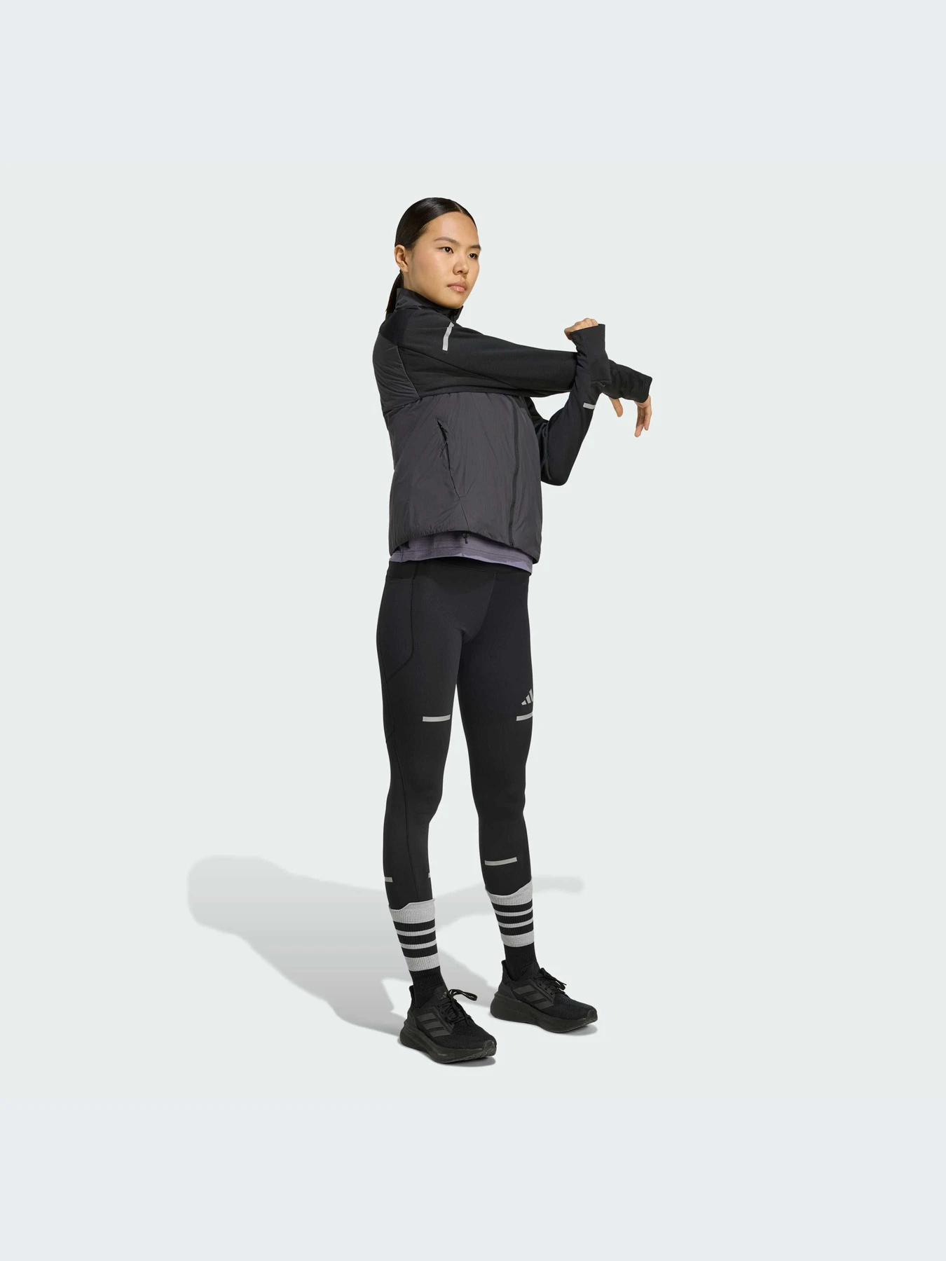 Куртки и дубленки Adidas модель JP3839-KZ Куртки и дубленки Adidas модель JP3839-KZ Фото
