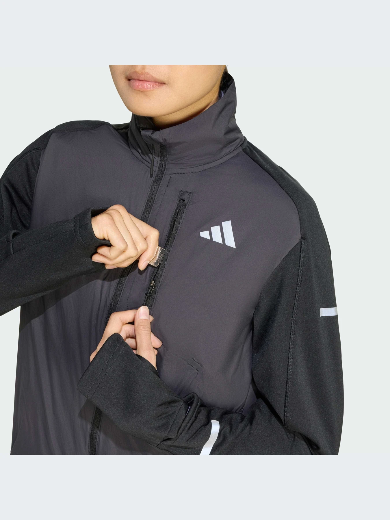 Куртки и дубленки Adidas модель JP3839-KZ Куртки и дубленки Adidas модель JP3839-KZ Фото