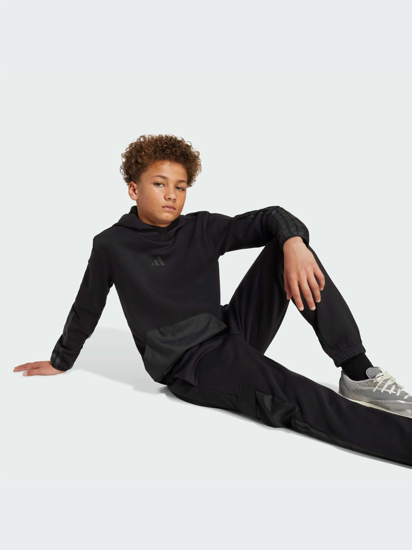 Брюки Adidas модель JM1686-KZ Брюки Adidas модель JM1686-KZ Фото