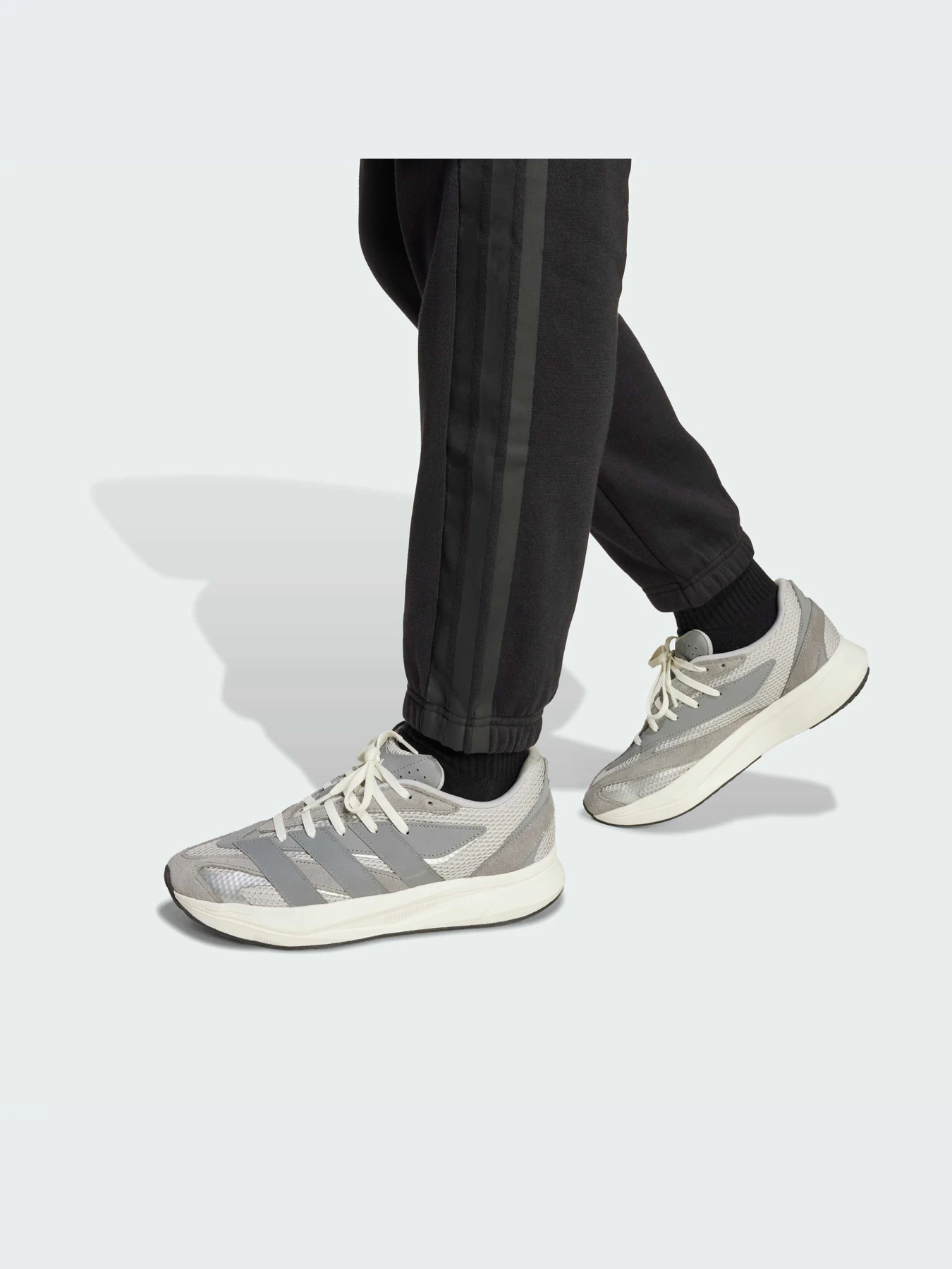 Брюки Adidas модель JM1686-KZ Брюки Adidas модель JM1686-KZ Фото