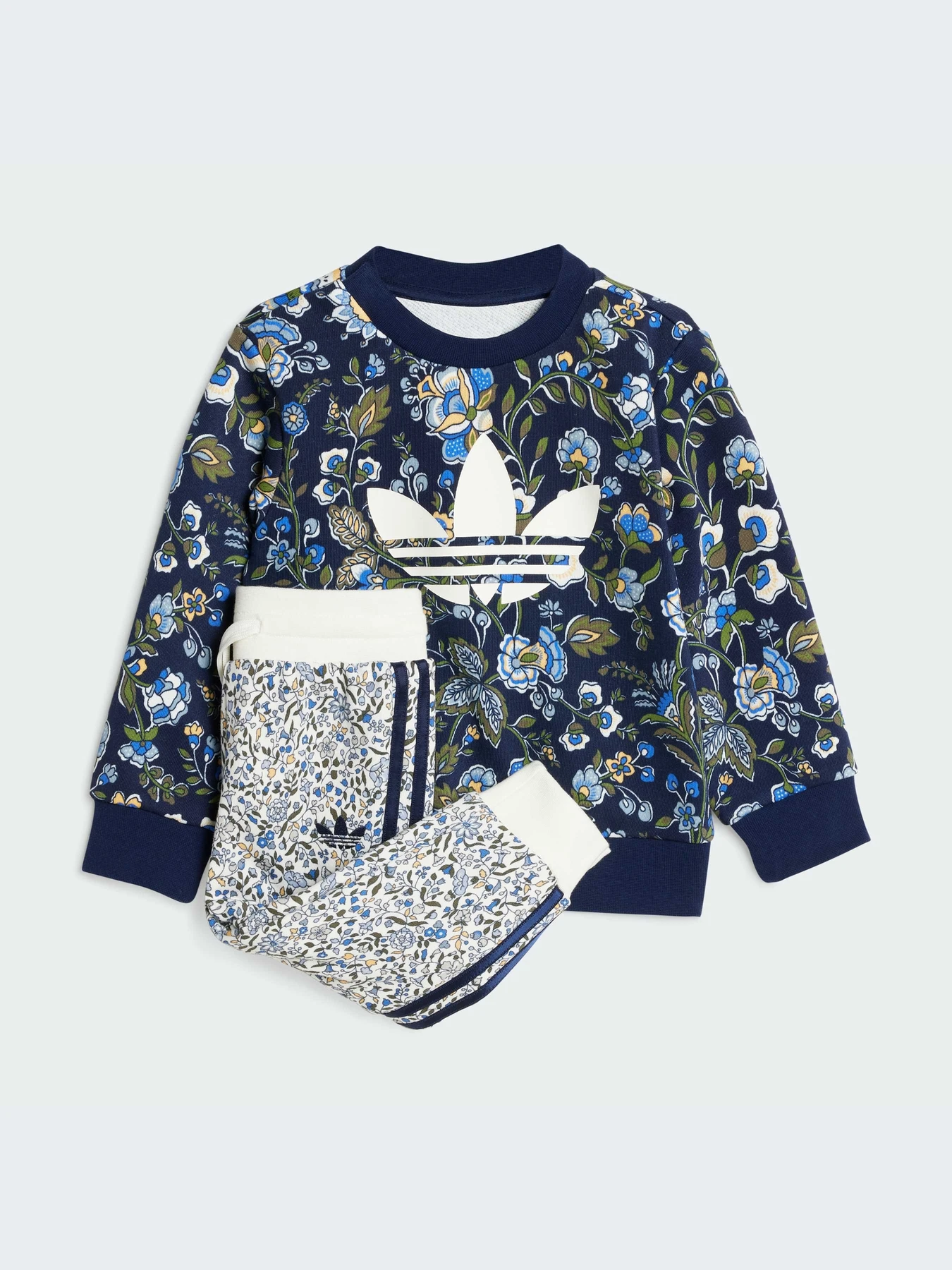 Костюмы Adidas Graphics модель JY3019-KZ Костюмы Adidas Graphics модель JY3019-KZ Фото
