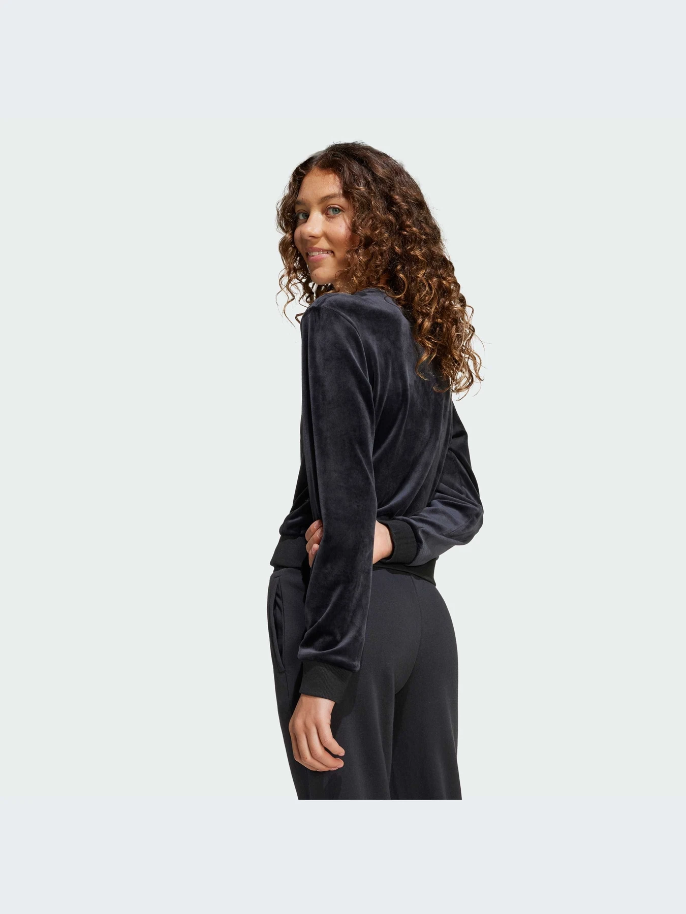 Худи и свитшоты Adidas модель JN2230-KZ Худи и свитшоты Adidas модель JN2230-KZ Фото