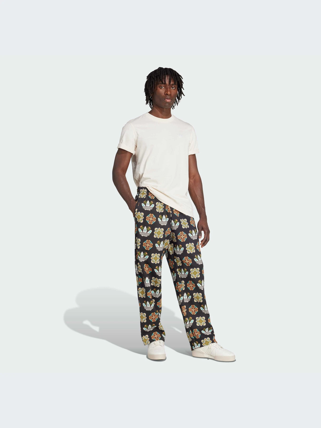 Брюки Adidas Graphics модель JW3503-KZ Брюки Adidas Graphics модель JW3503-KZ Фото