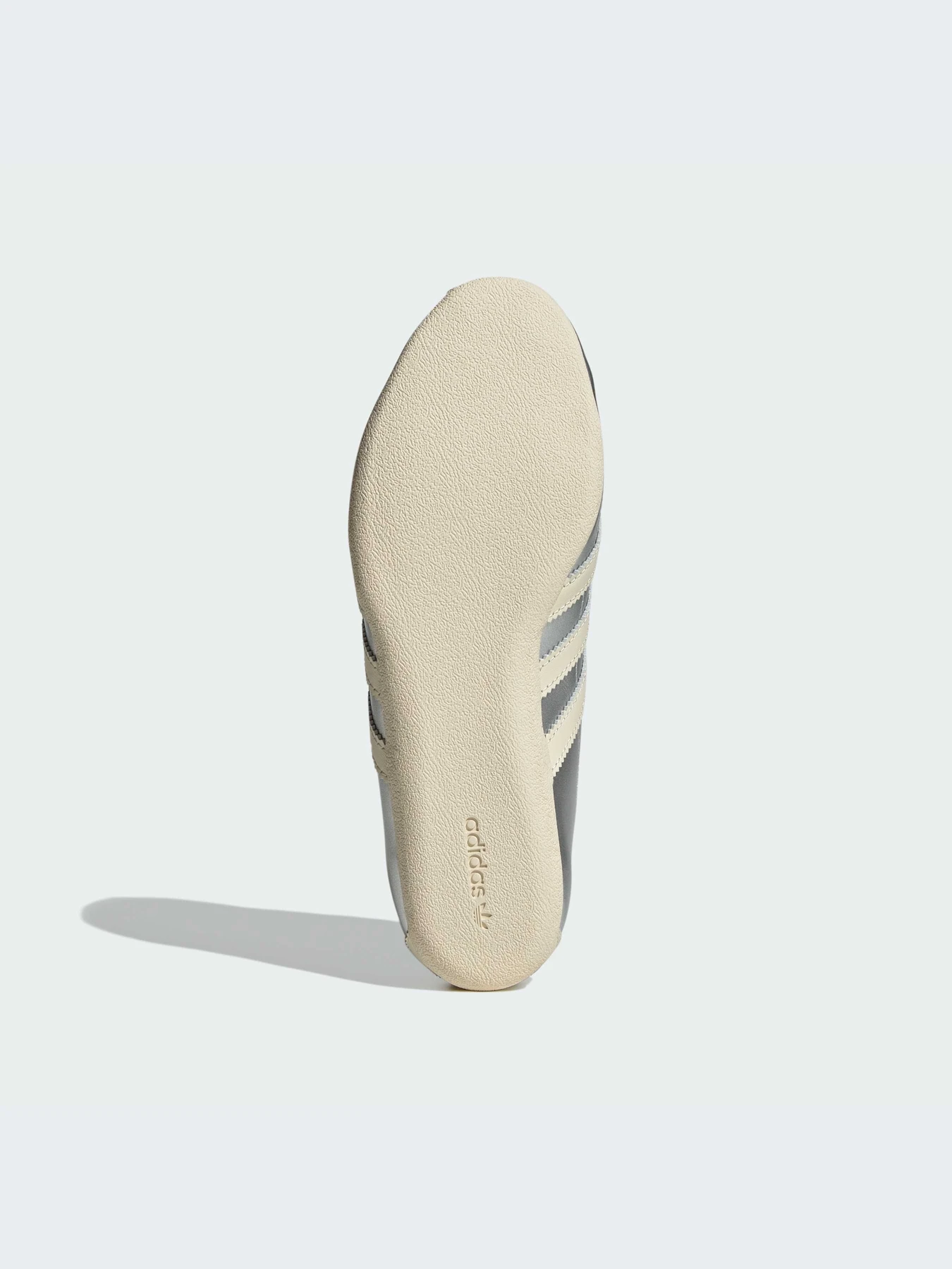 Кроссовки Adidas модель JQ0593-KZ Кроссовки Adidas модель JQ0593-KZ Фото
