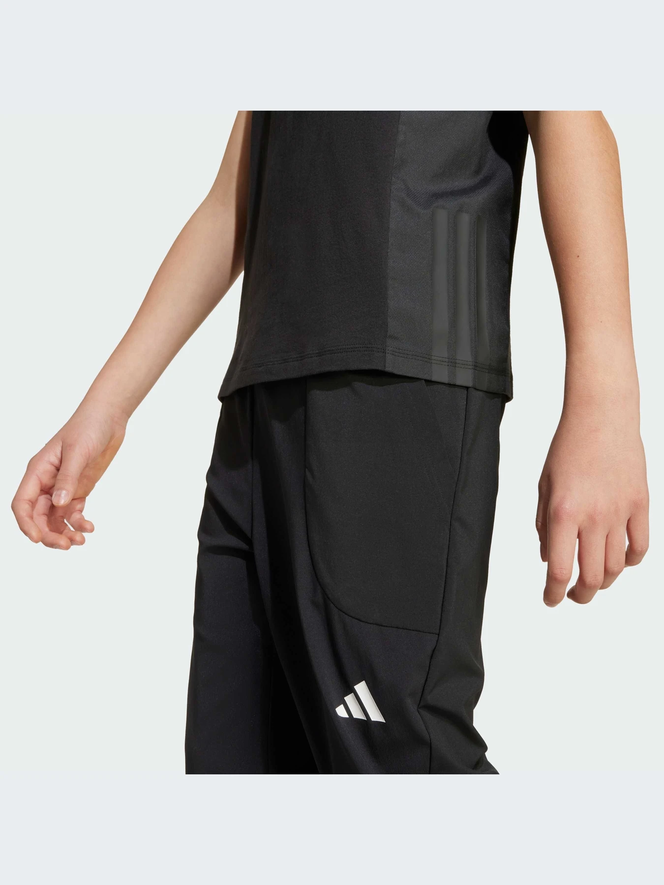 Футболки и поло Adidas модель JM1687-KZ Футболки и поло Adidas модель JM1687-KZ Фото