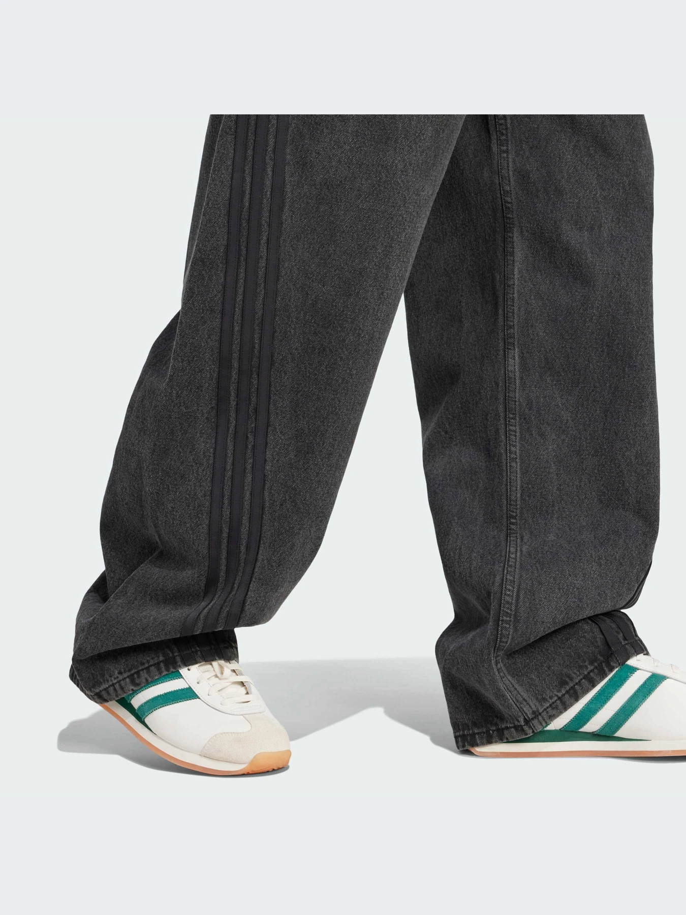 Брюки Adidas модель JY6291-KZ Брюки Adidas модель JY6291-KZ Фото