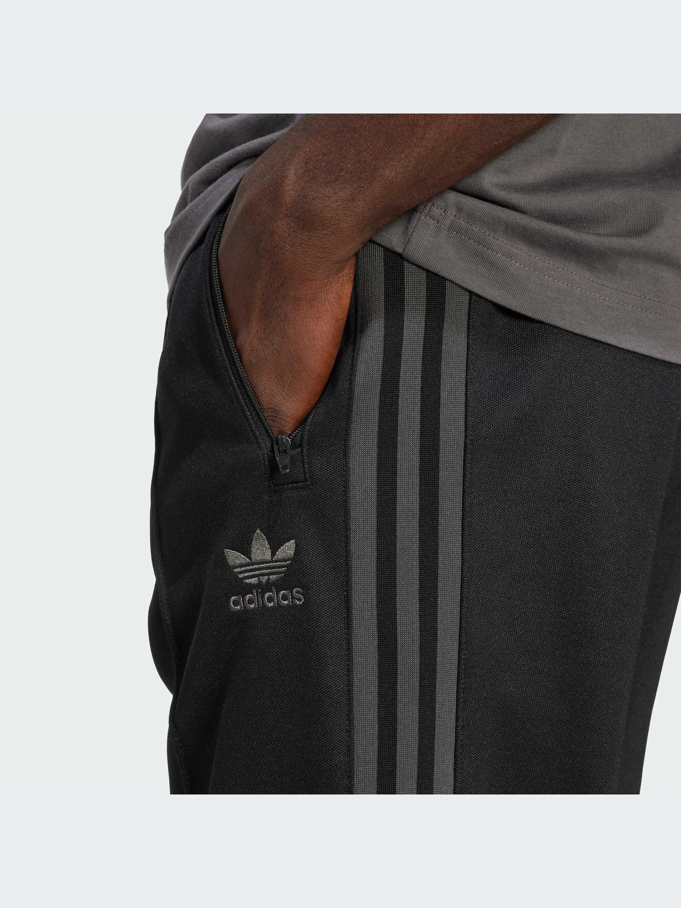 Брюки Adidas Adicolor модель JY1277-KZ Брюки Adidas Adicolor модель JY1277-KZ Фото