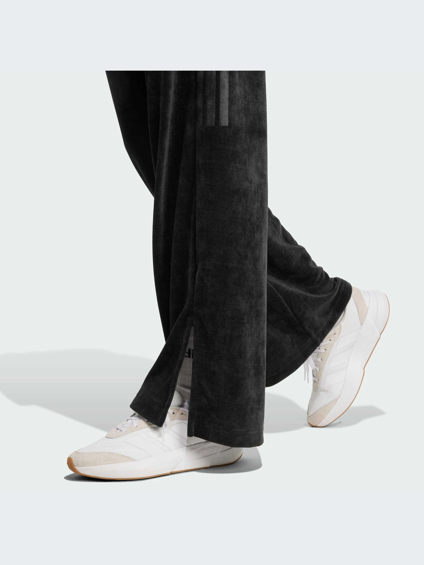 Брюки Adidas Tiro модель JM1805-KZ Брюки Adidas Tiro модель JM1805-KZ Фото