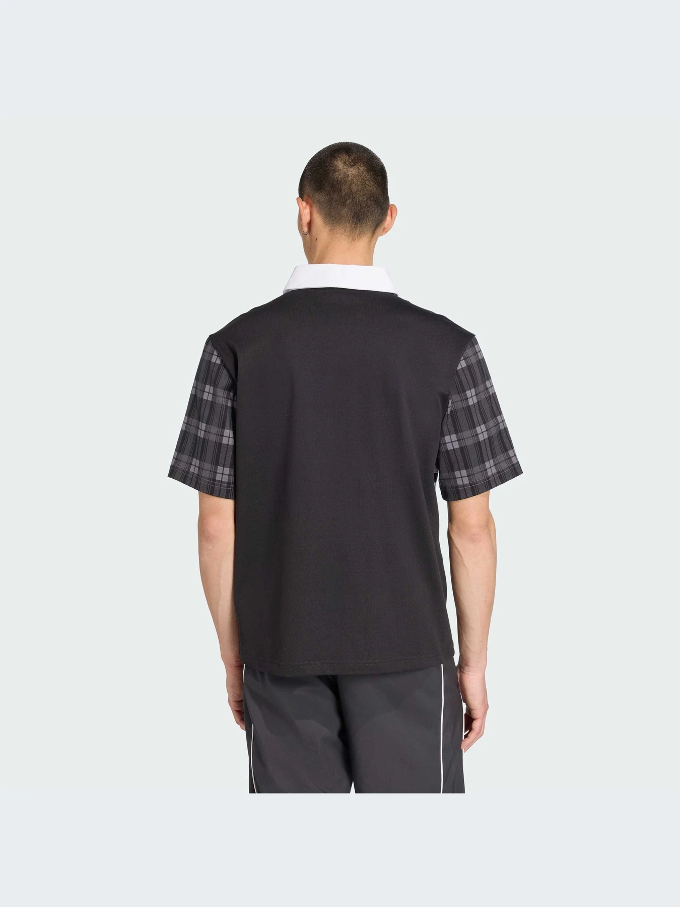 Футболки и поло Adidas Graphics модель JV7738-KZ Футболки и поло Adidas Graphics модель JV7738-KZ Фото