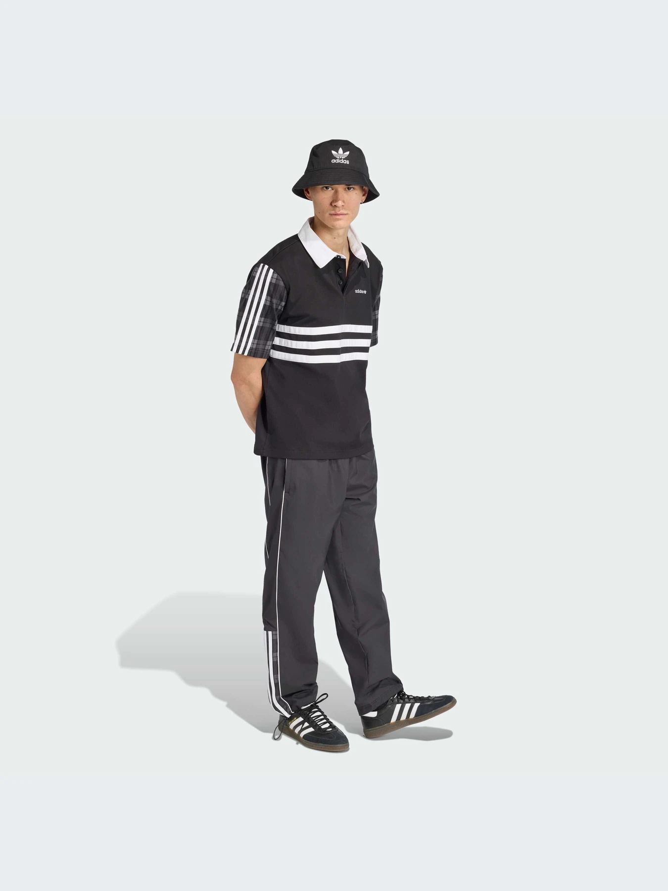 Футболки и поло Adidas Graphics модель JV7738-KZ Футболки и поло Adidas Graphics модель JV7738-KZ Фото